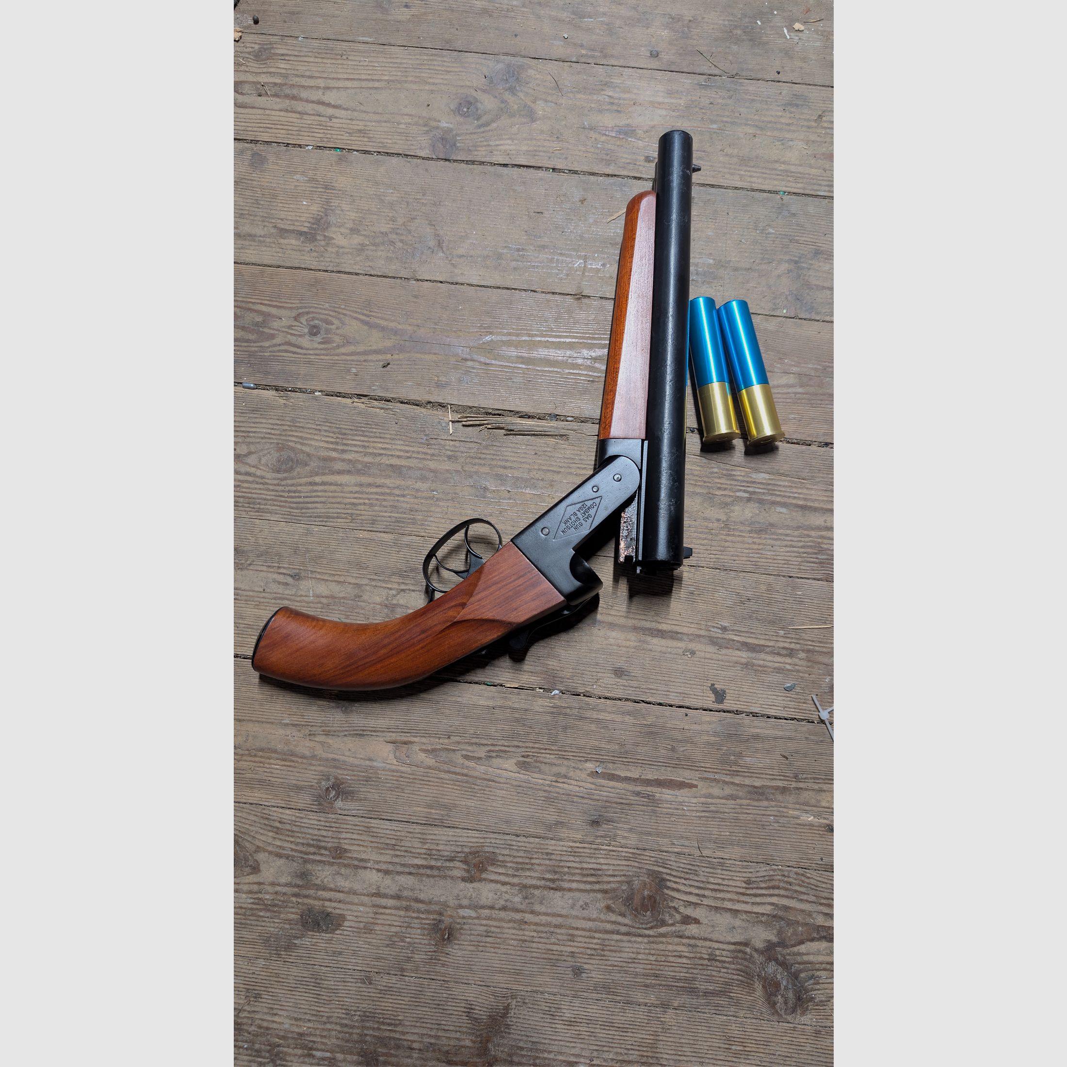 Airsoft double-barrel shotgun