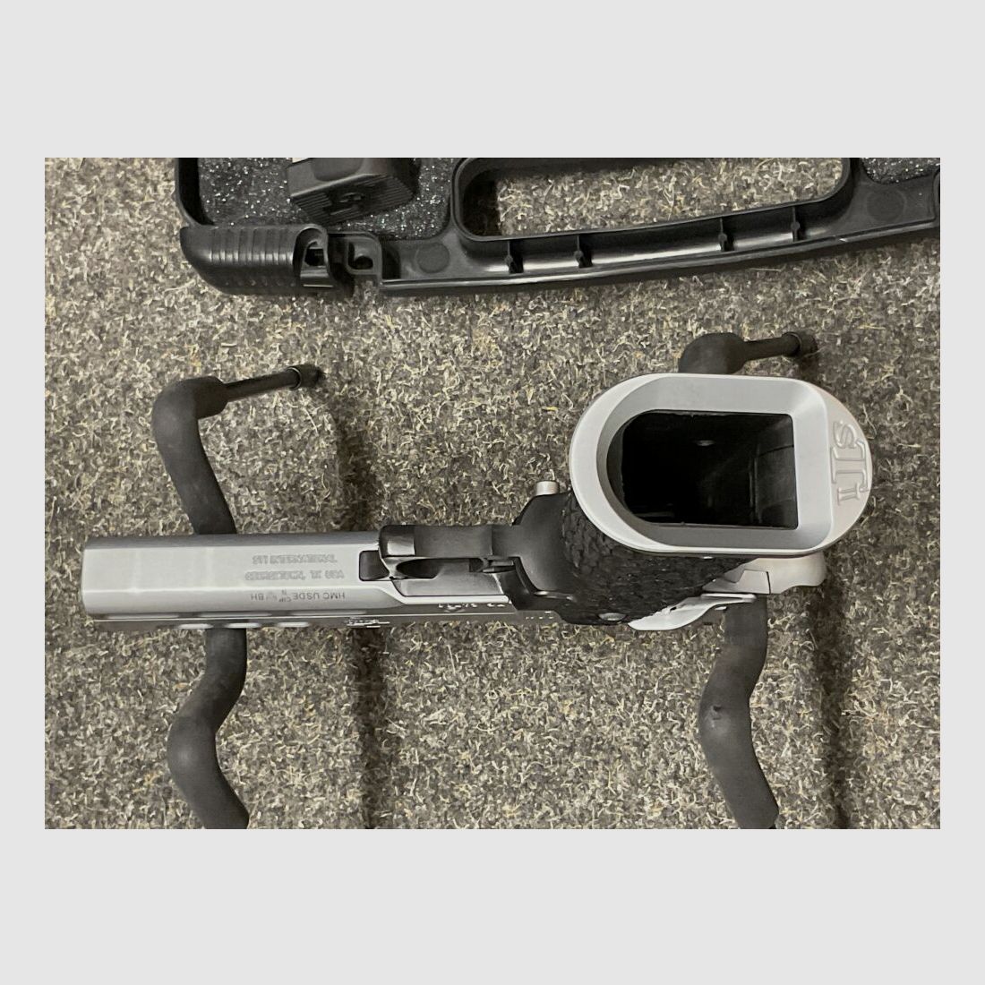 STI 2011 DVC Limited 40S&W