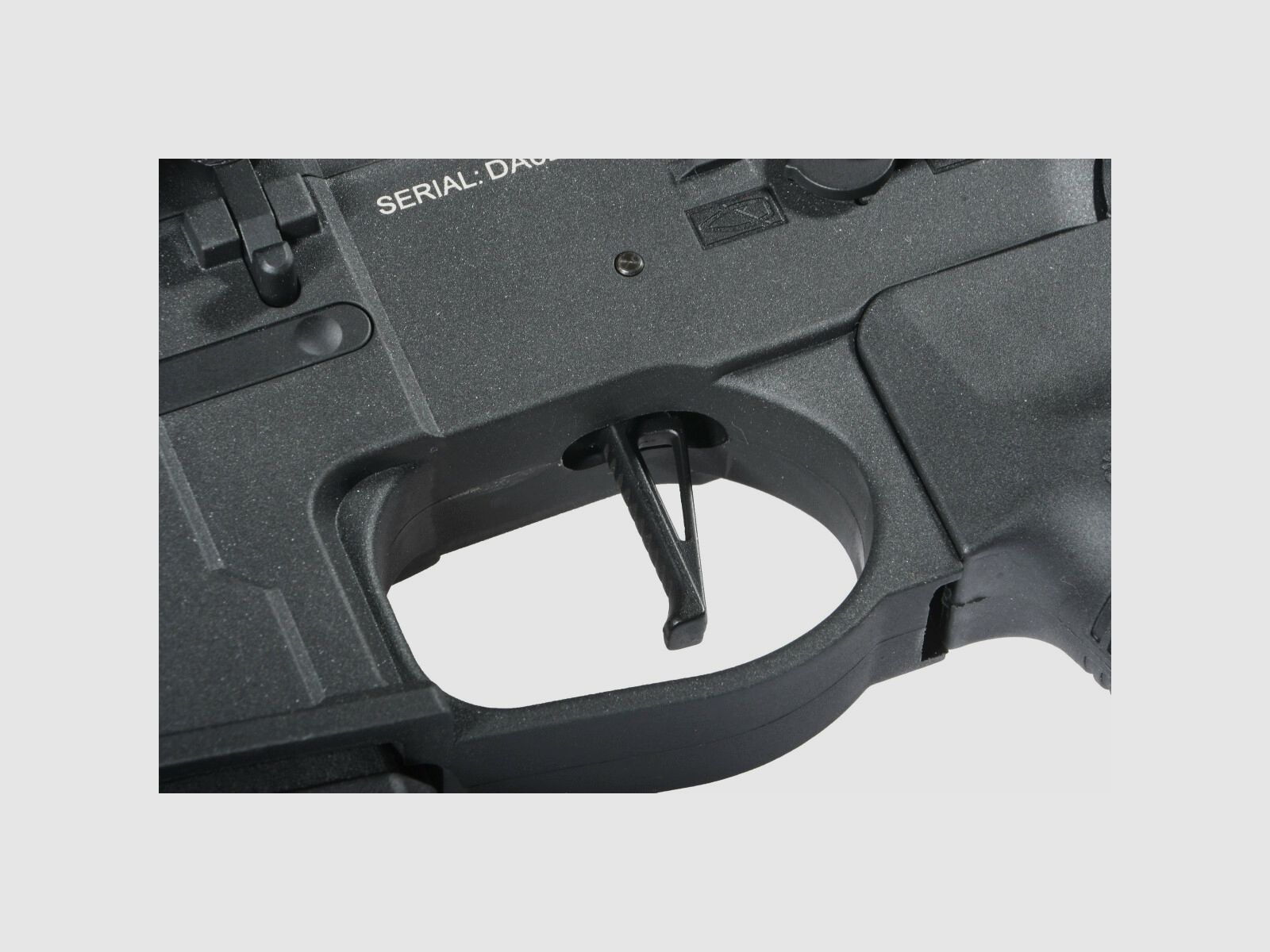 M4 AR15 M-LOK SilentOps 8 Zoll CHARLIE Schwarz S-AEG Airsoft Gewehr Frei ab 18 Jahren | Delta Armory