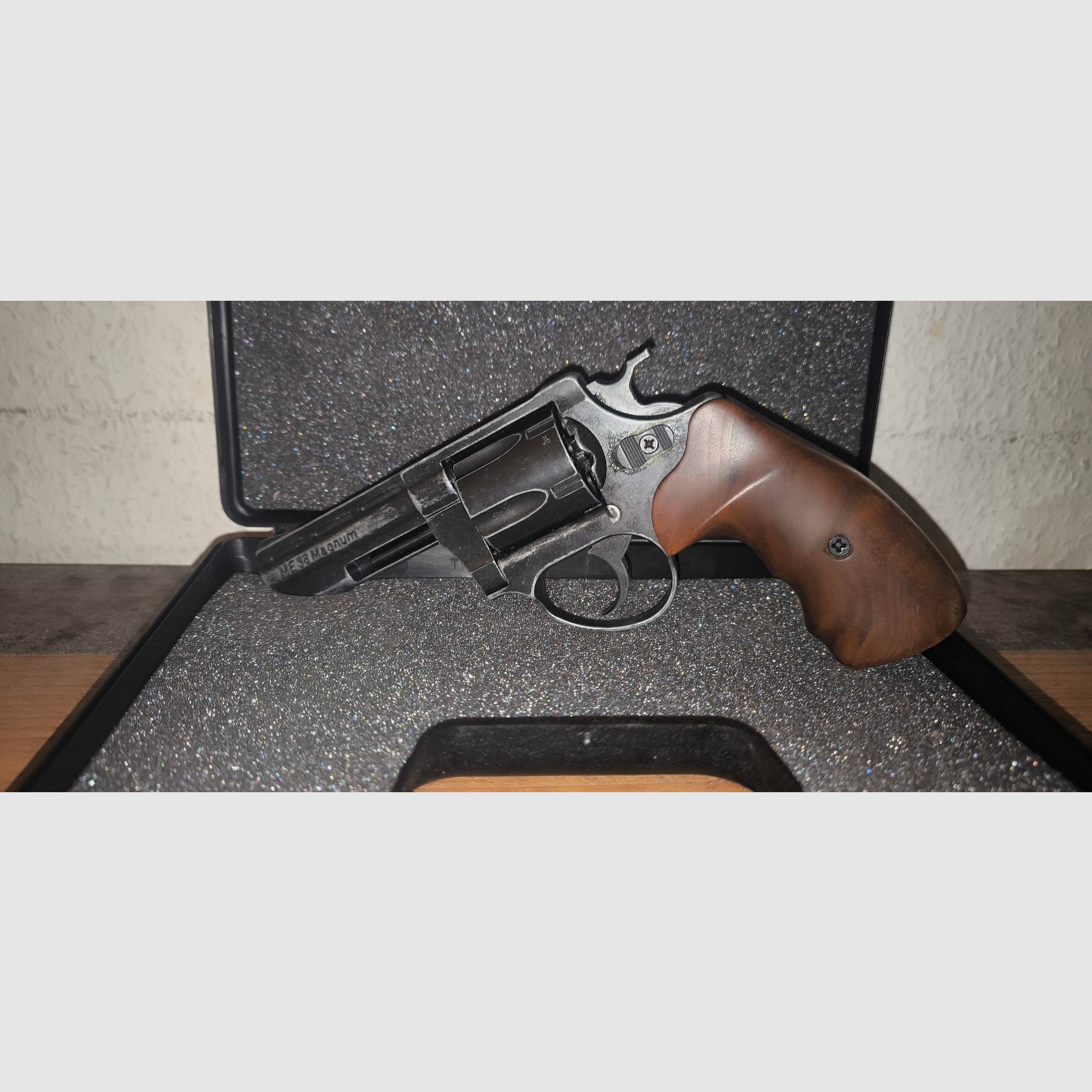 SRS revolver 9mmRK-ME 38 Magnum antique finish, impeccable top condition, without scratches & defects!!