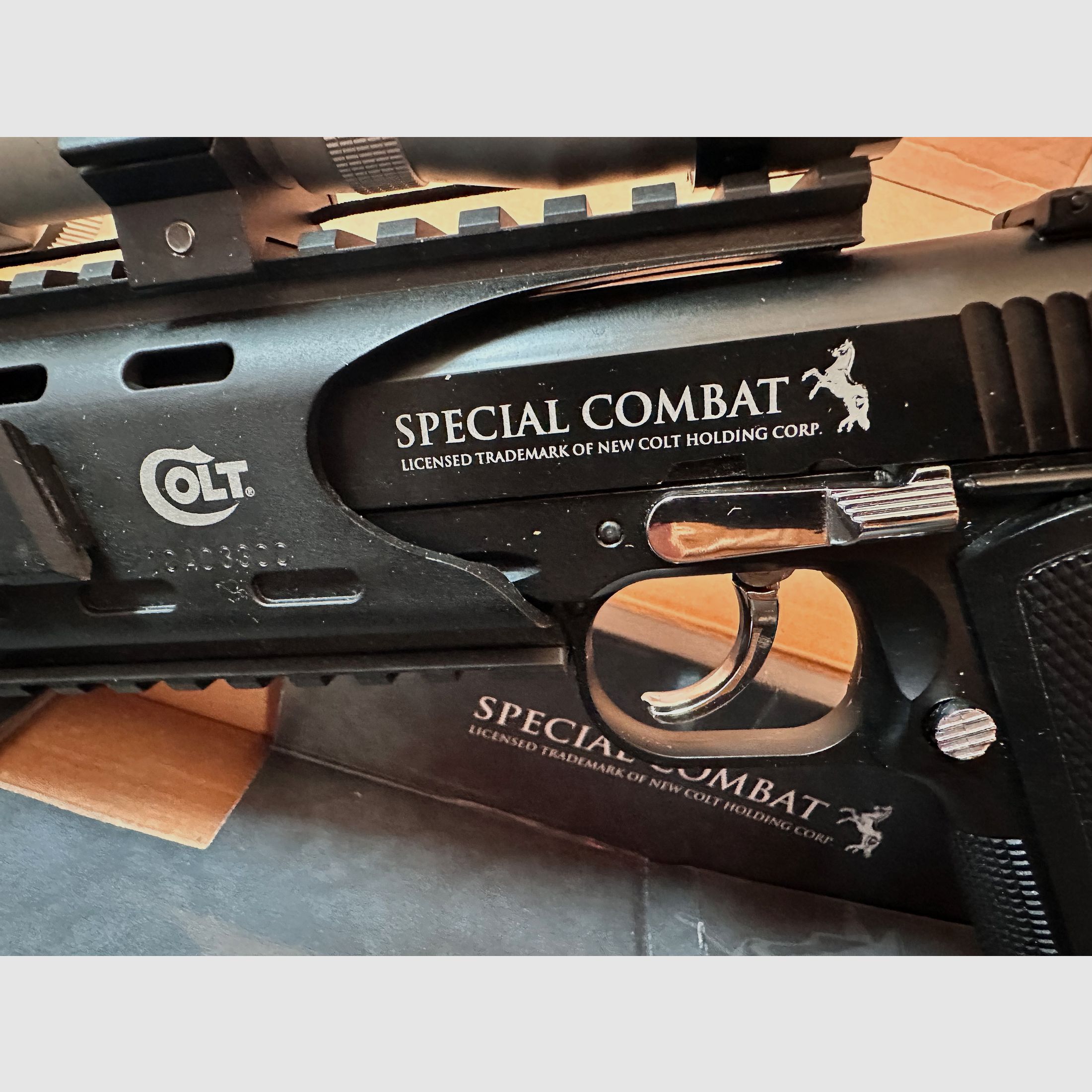 Colt Special Combat Xtreme (réplica de CO2 con marcas originales “Colt”)