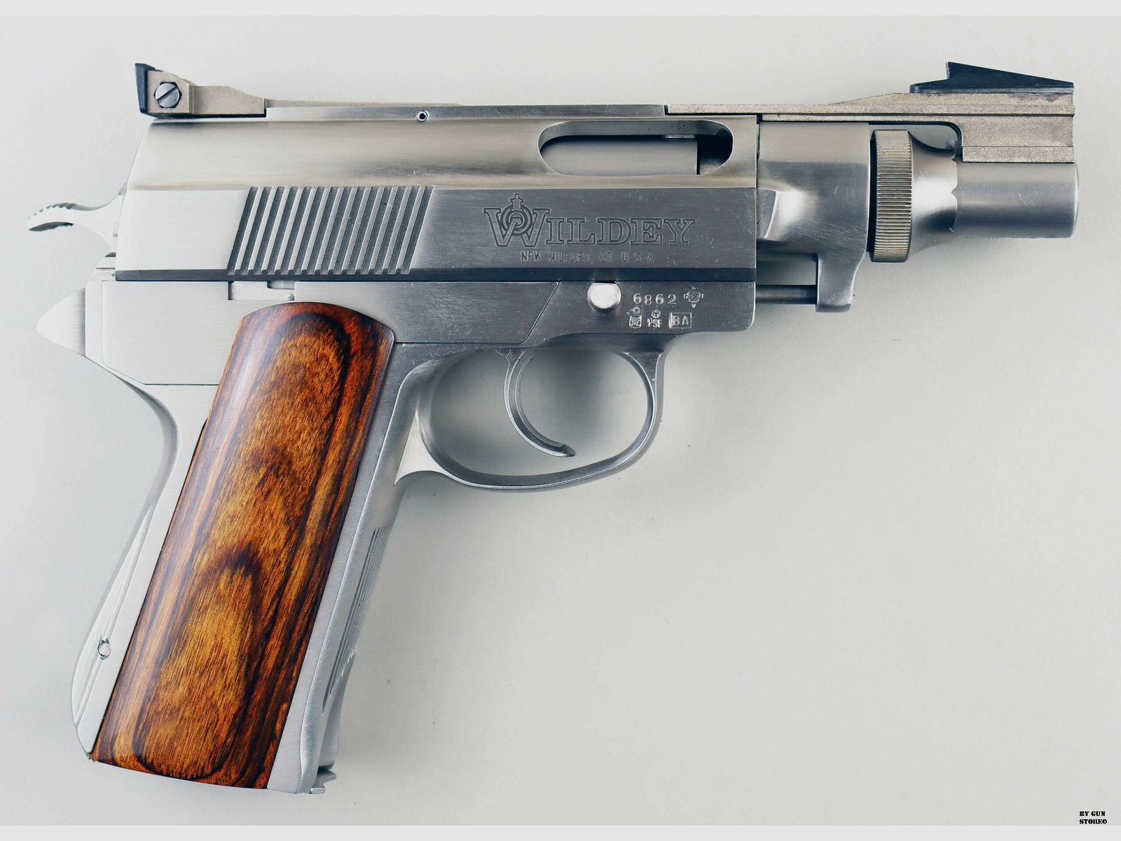 Pistolet Wildey mod. 455 Survivor cal. 45 Win. Mag. n° de série 2913, image 5 sur 22