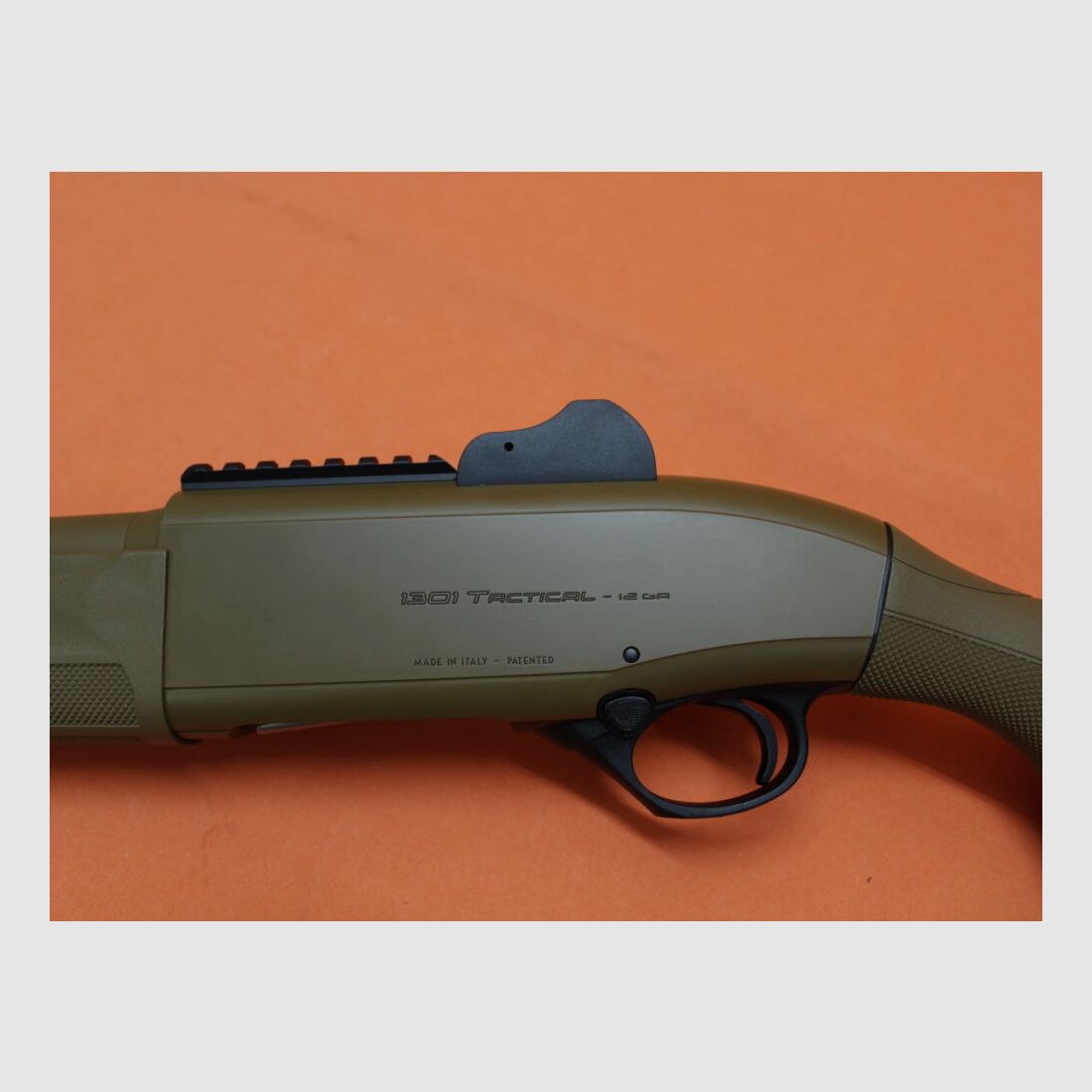 Beretta Ha.Flinte 12/76 Beretta 1301 TACTICAL FDE Sand Gen1 18.5" Barrel OCHP Change Choke/ Picatinny/ Ghost-Ring