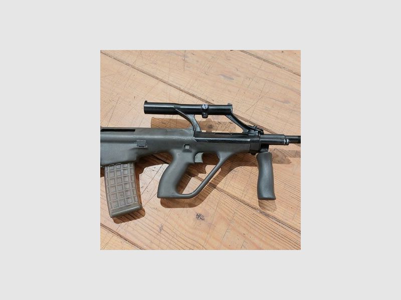 Onklaargemaakte Steyr Aug A1, afbeelding 7 van 9