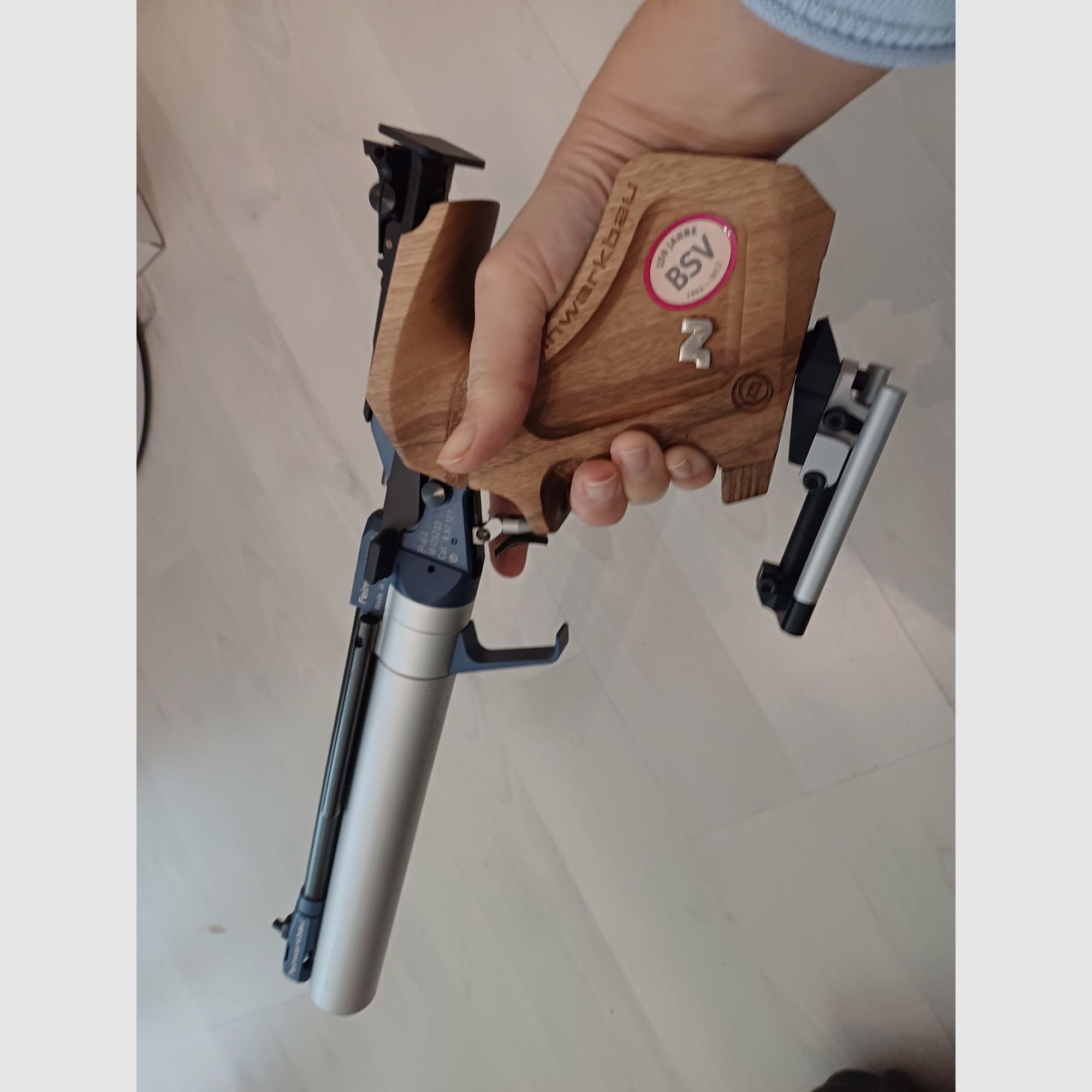 Air pistol Feinwerkbau P55 with 6500 air rifle pellets - Right-handed