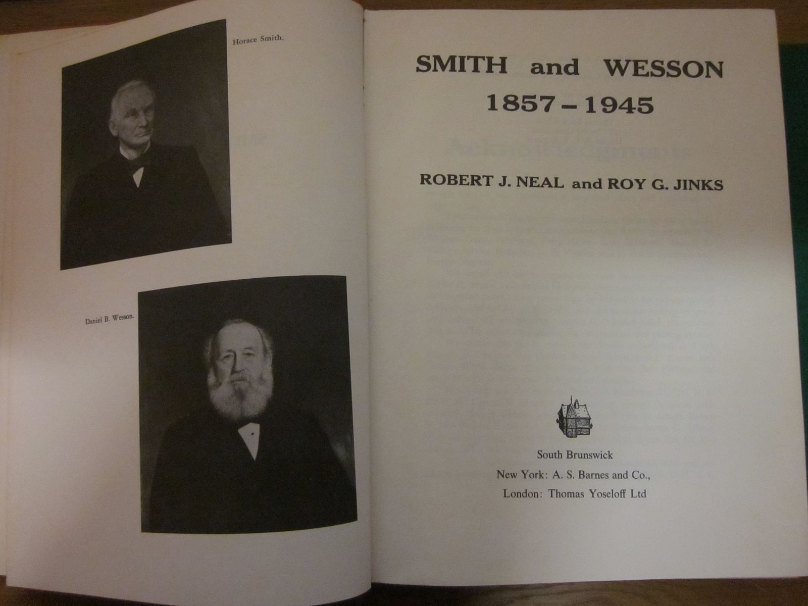 Buch: Smith& Wesson 1857- 1945 von Jinks - englisch
