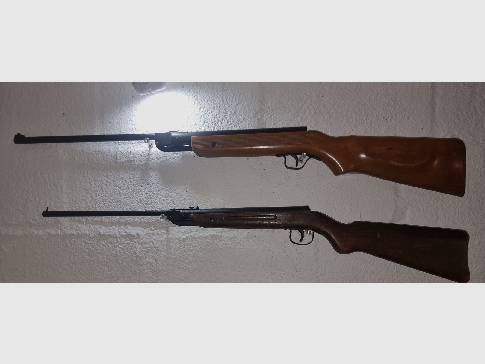 Gamo Hunter 440 karabinek pneumatyczny z łamanym lufą kal. 5,5mm Diabolo z drewna bukowego.       Diana mod 22.      
