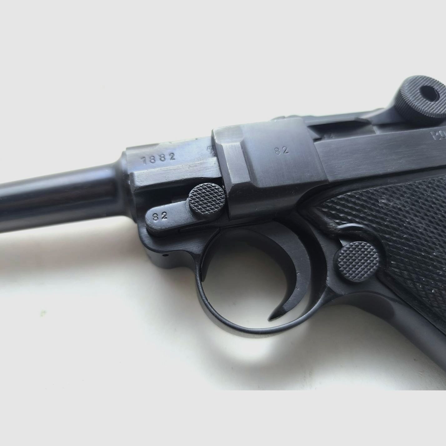 Mauser P08 1934-pistool kal. 9mmP – „byf” 42 – Black Widow, afbeelding 5 van 10