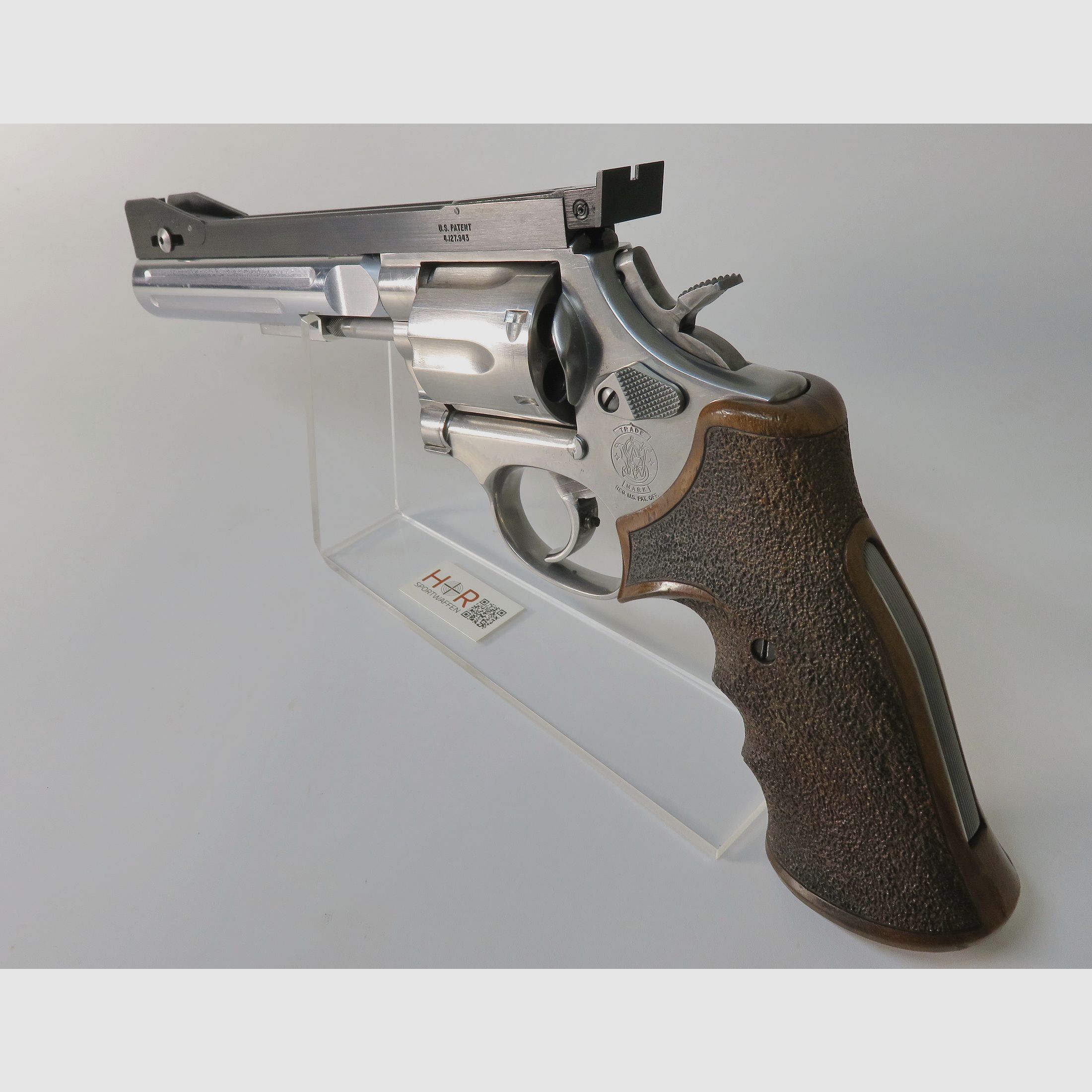 S&W 686-4 | 6 Zoll | .357 Mag / .38 Spez. | Bull Barrel | Aristocrat 3-Pos.-Visier | Nill-Griff