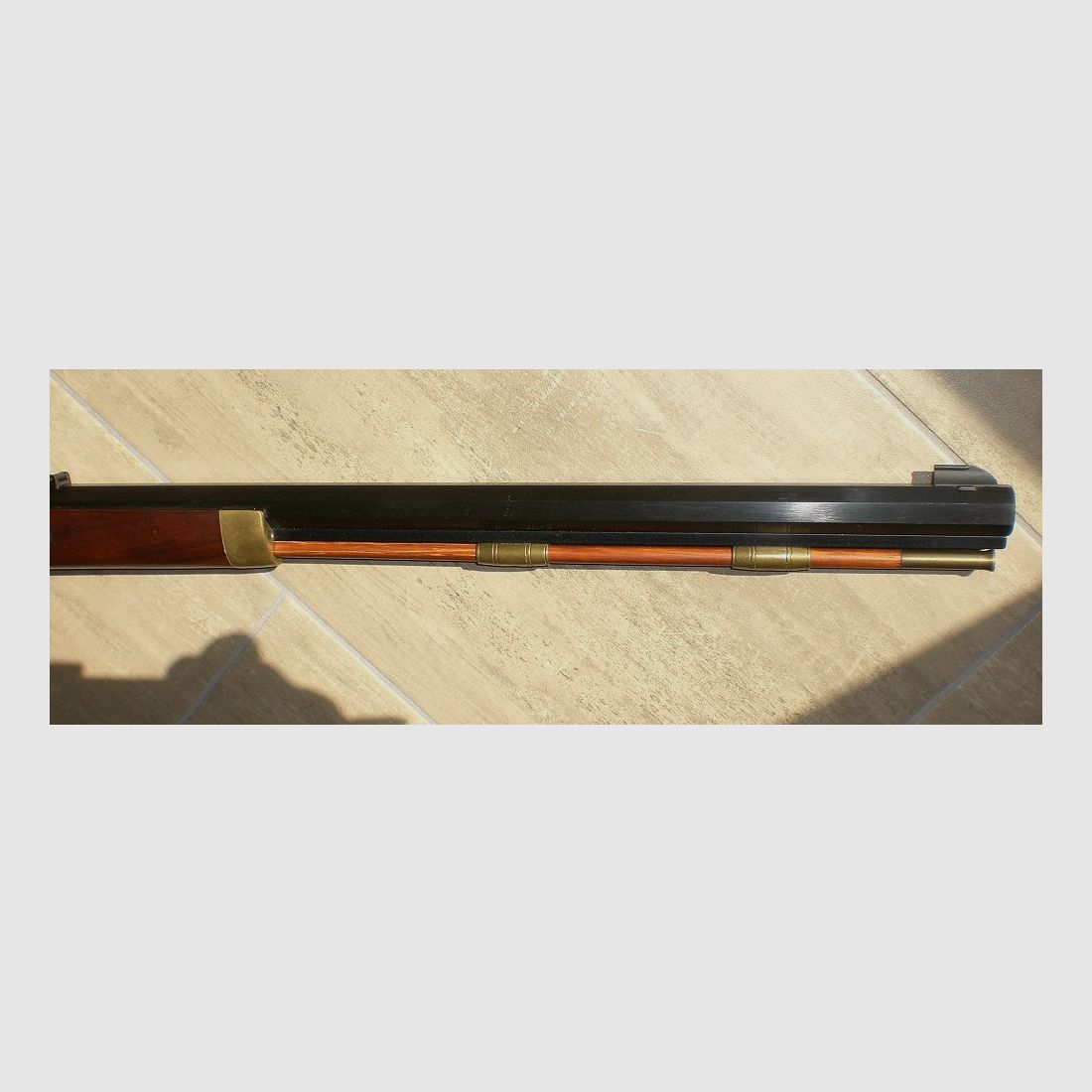 WfW Hawken Rifle, Made in Italy, Cal. 45 mit Zubehör Kugeln & Zündhütchen