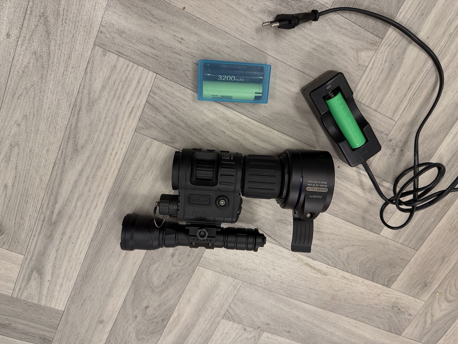 Diycon Black Mamba II visore notturno da montare, immagine 2 di 4