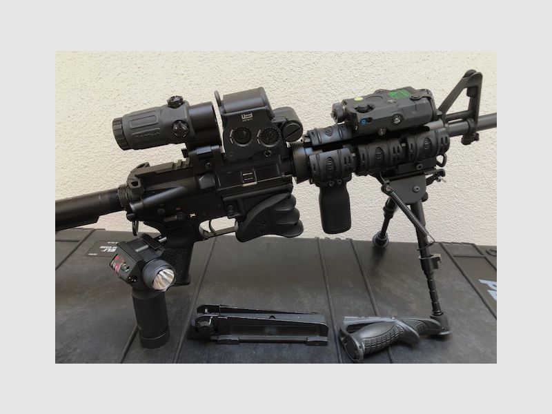 Schmeisser AR15 M4_with_accessories, image 1 of 15