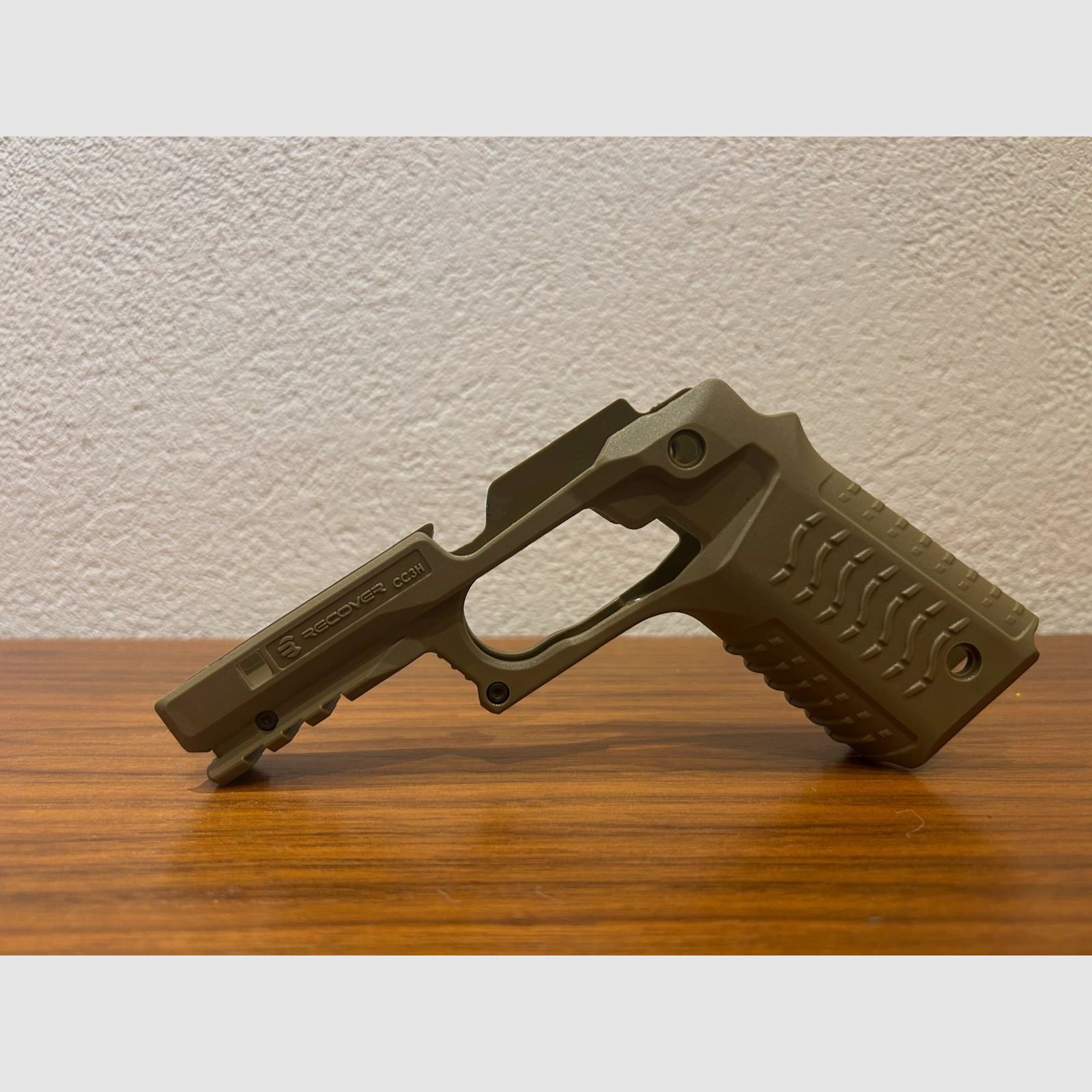 1911 Picatinny Schiene im Taktischen Griff.  CC3H Recover