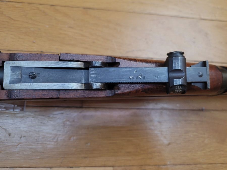 Très beau Fusil anglais Lee Enfield MKIII (*) – Très rare fabrication anglaise SECONDE guerre mondiale par B.S.A de 1943 ! – Calibre d&rsquo;origine 303 British – Mono matricule – ÉTAT MUSÉAL !, image 25 sur 41