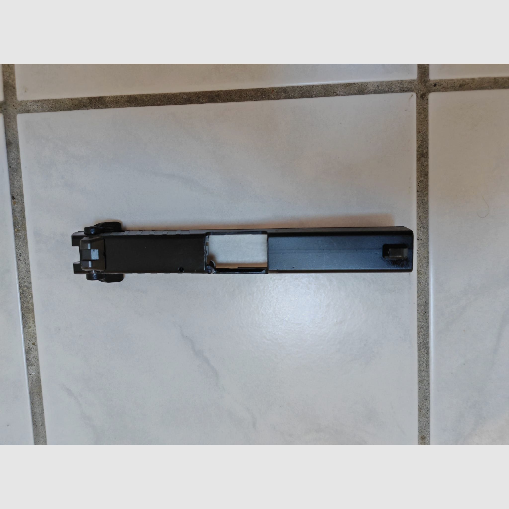 brünierter Ersatz / Wechselschlitten Verschluss für Umarex Walther PK380 9mm P.A.K. Gas- / Schreckschusspistole PtB 921