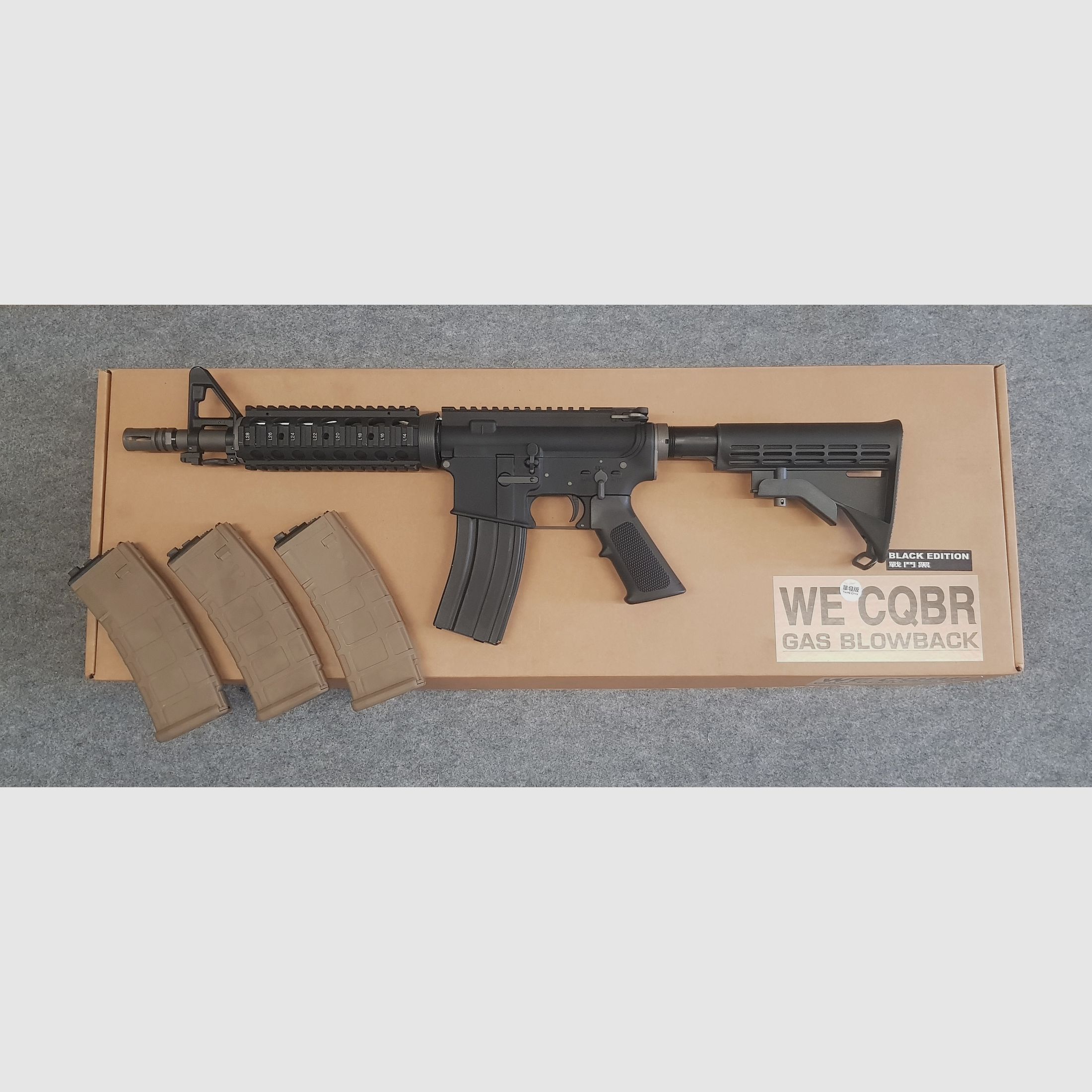 Fucile Softair M4 Gas Blowback WE CQB R GBB V3 Open Bolt Edizione Nera Nuovo 18 anni 6mm BB