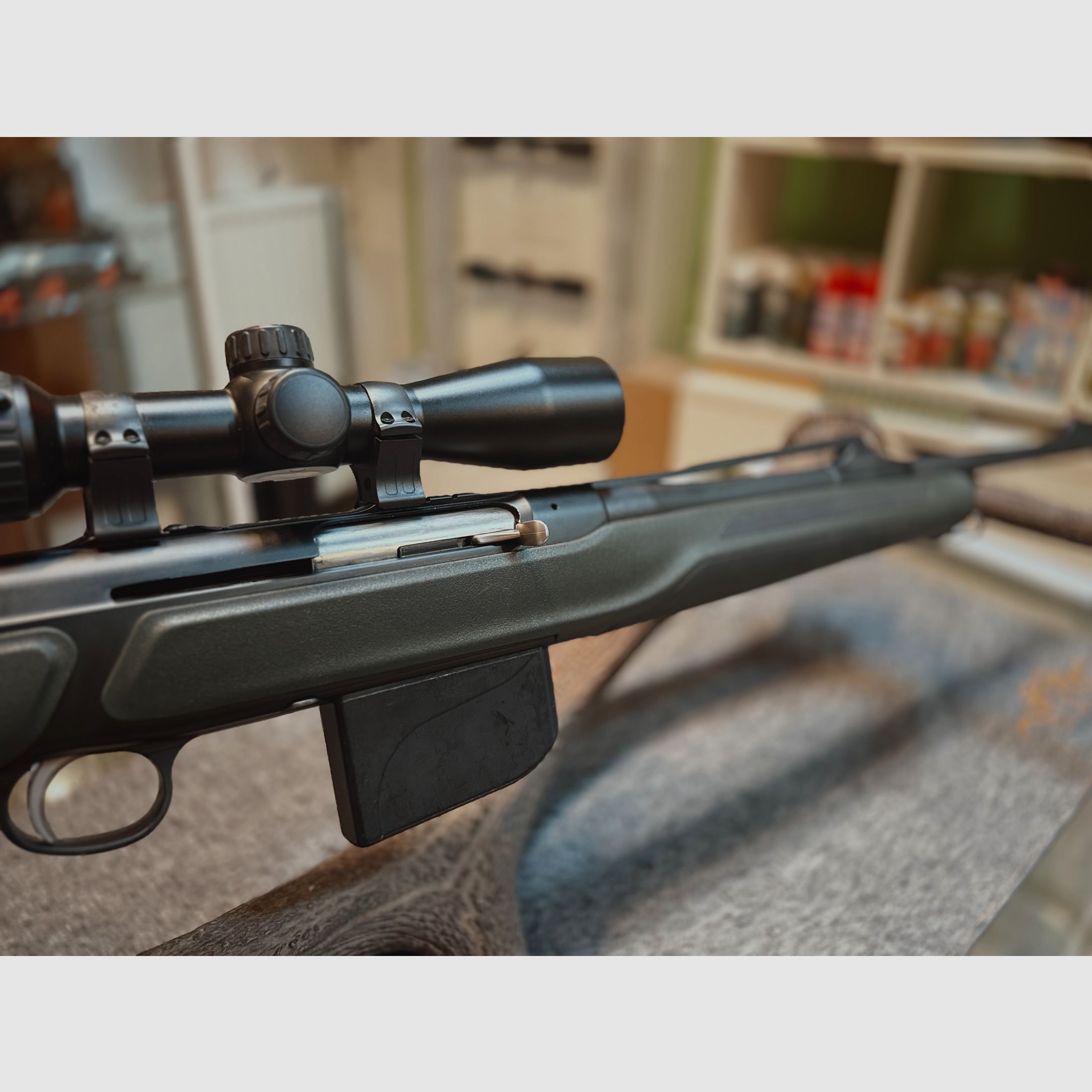 Sauer 303 Cal. .300 Win. Mag. - Leica Magnus 1,5-10x42