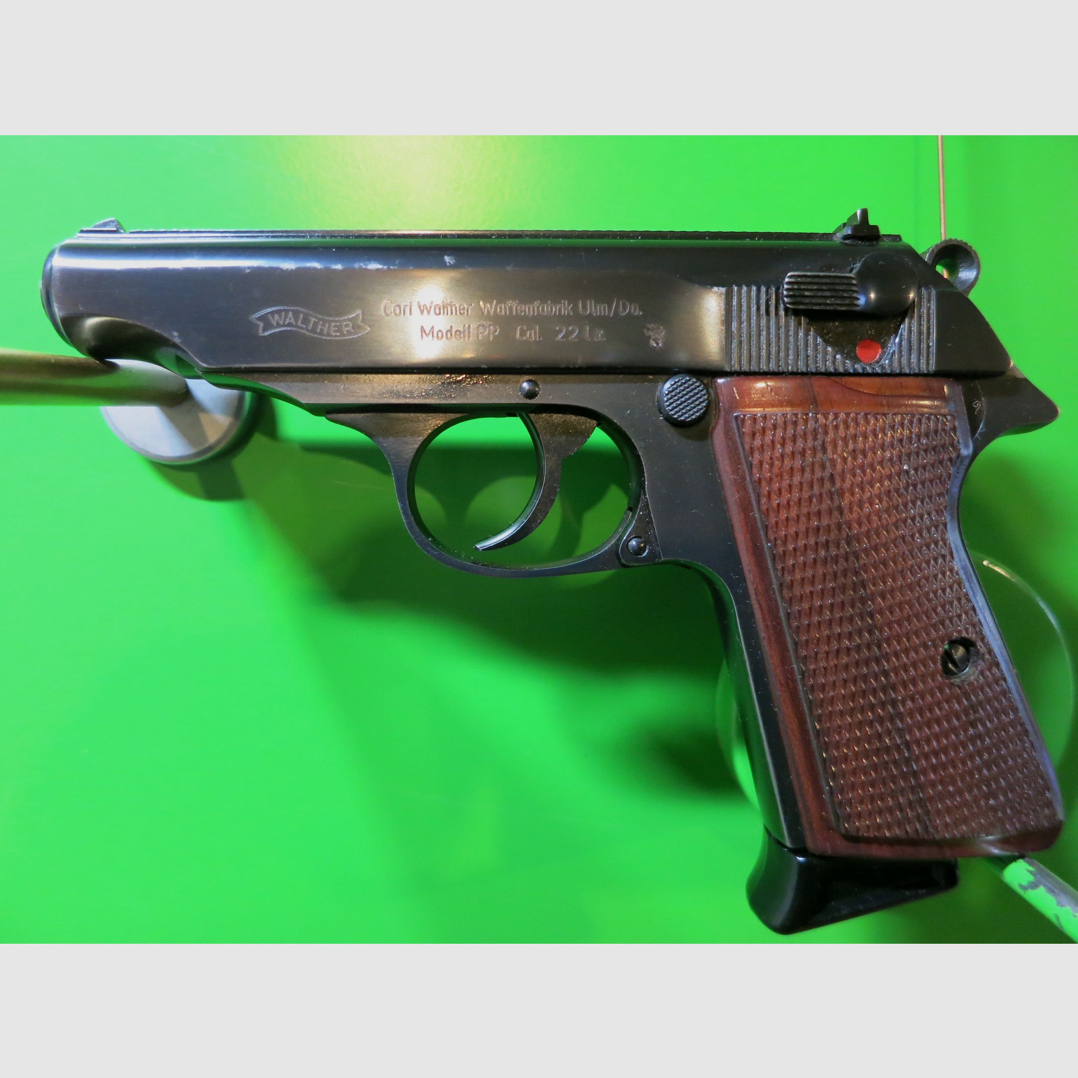 Walther PP « Pistolet de police », .22lr pistolet d'entraînement, plaquettes en bois       #39, image 1 sur 11