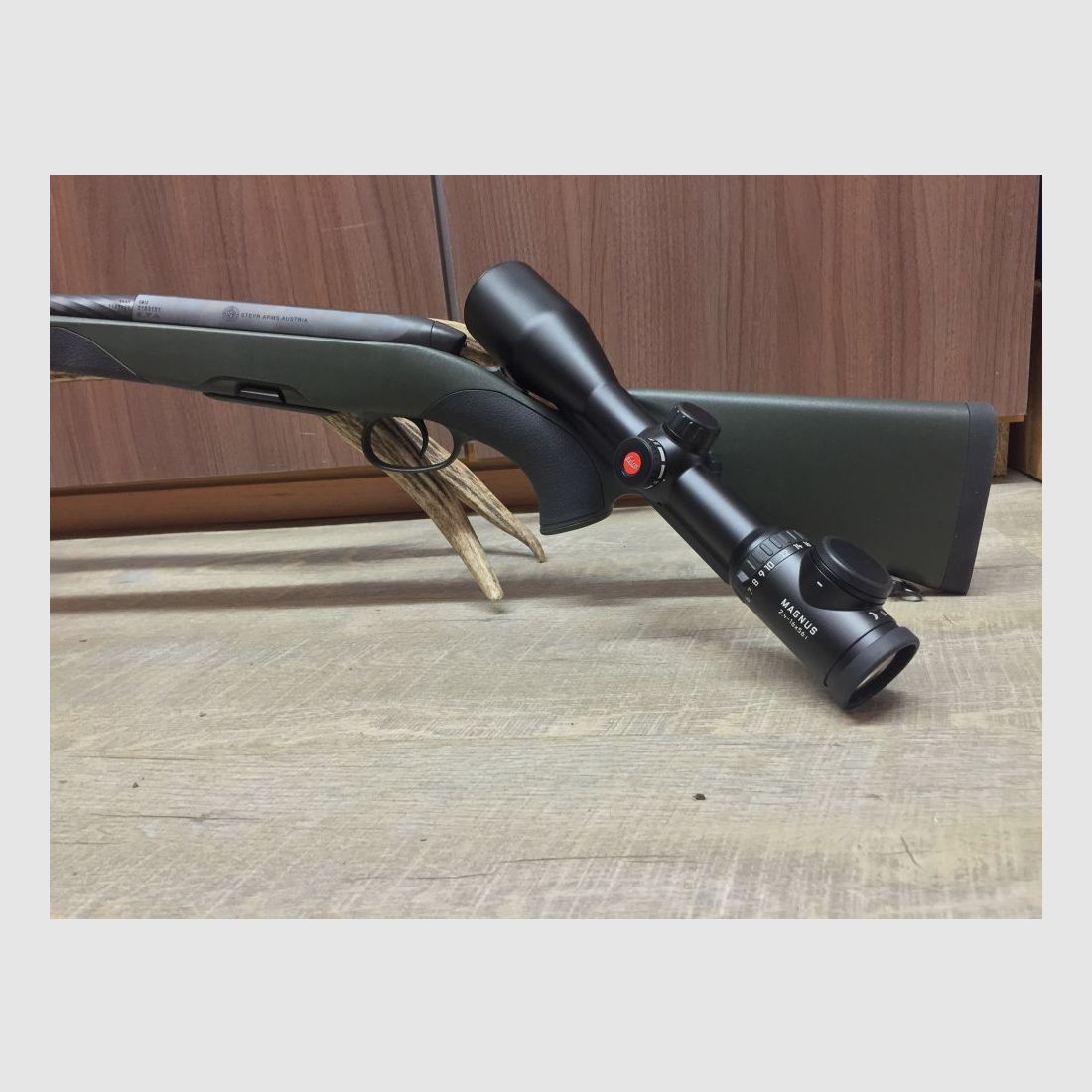Steyr Mannlicher SM 12 SX, mit Leica Magnus 2,4-16x56 i