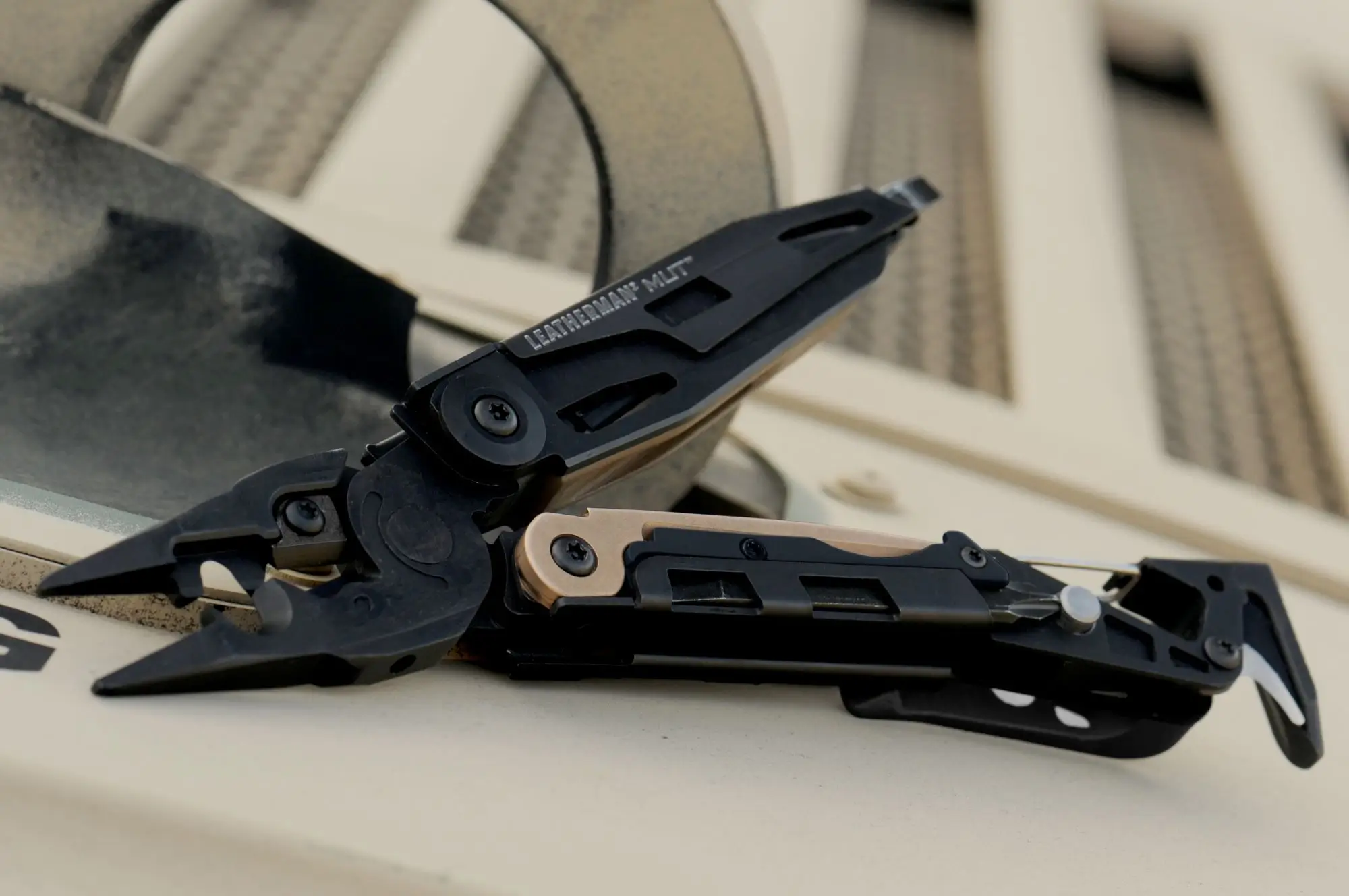Leatherman Multitool MUT, Bild 4 von 6