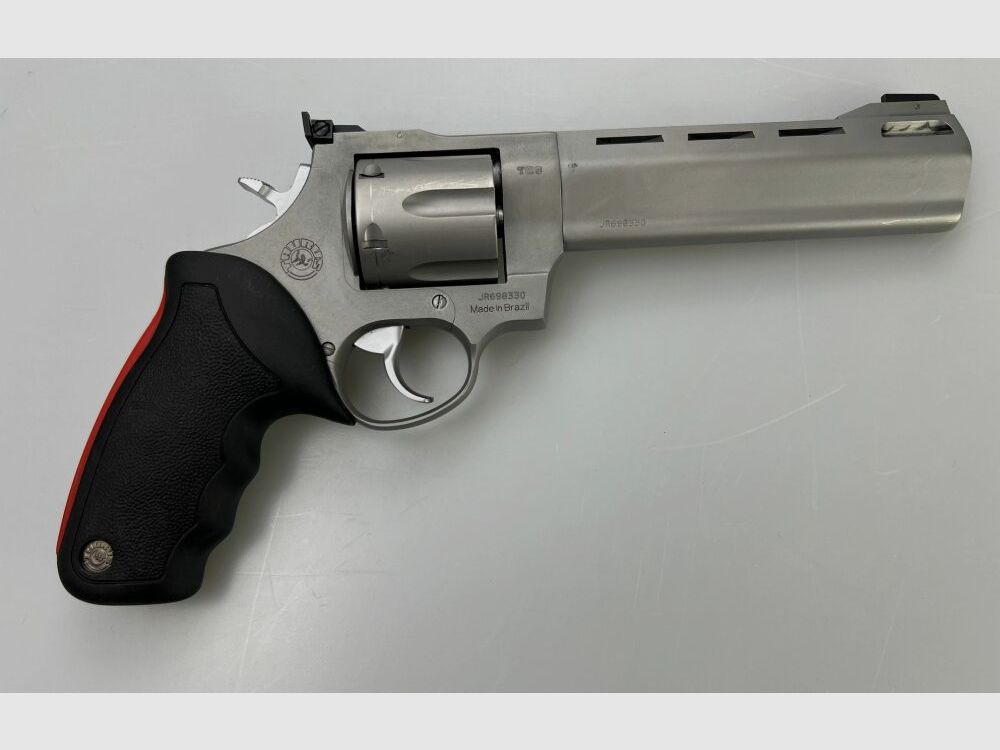 Taurus	 Raging Bull 444