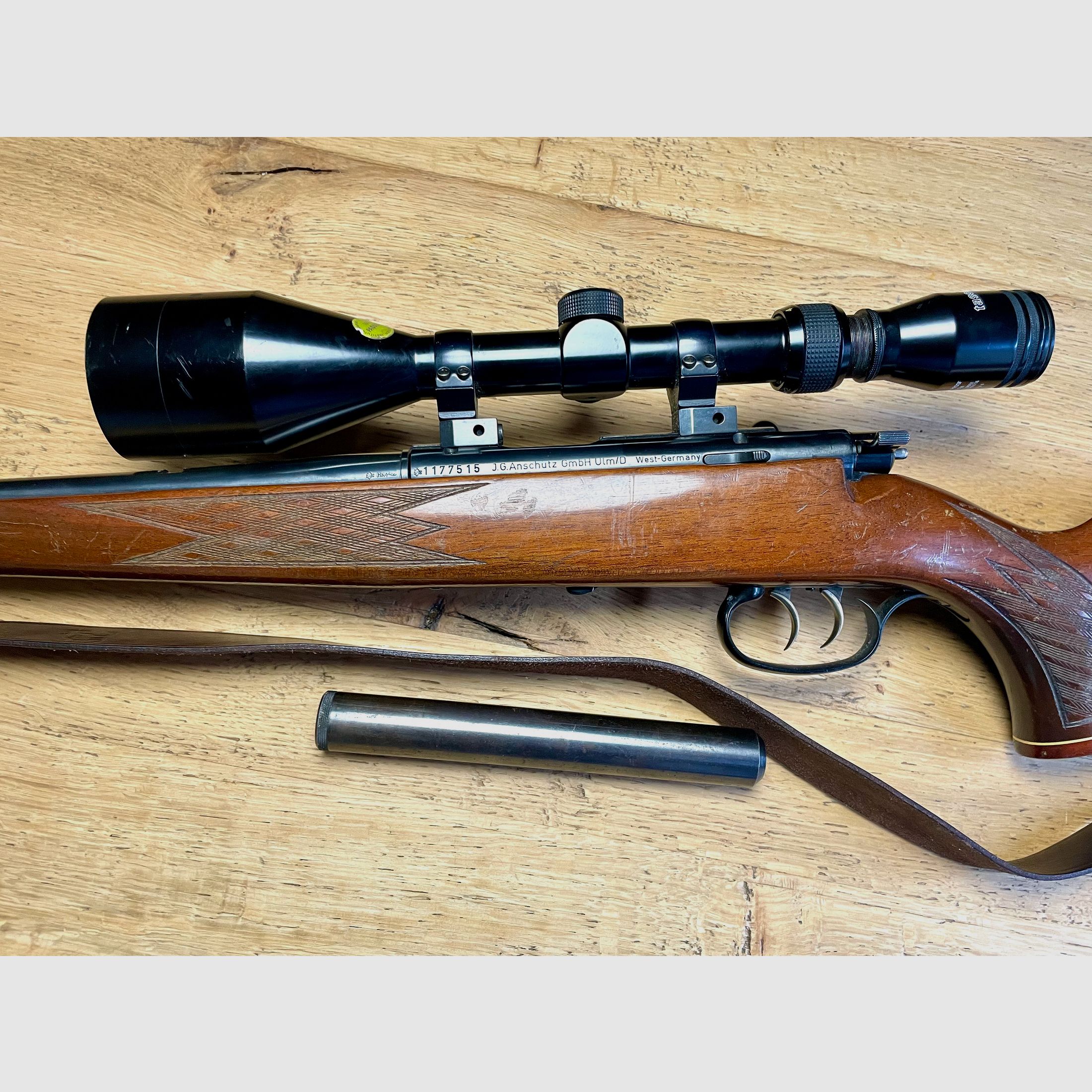 Repetierbüchse Anschütz Mod. 1422 mit Dt. Stecher inkl. ZF Tasco 4-12x56 und Schalldämpfer