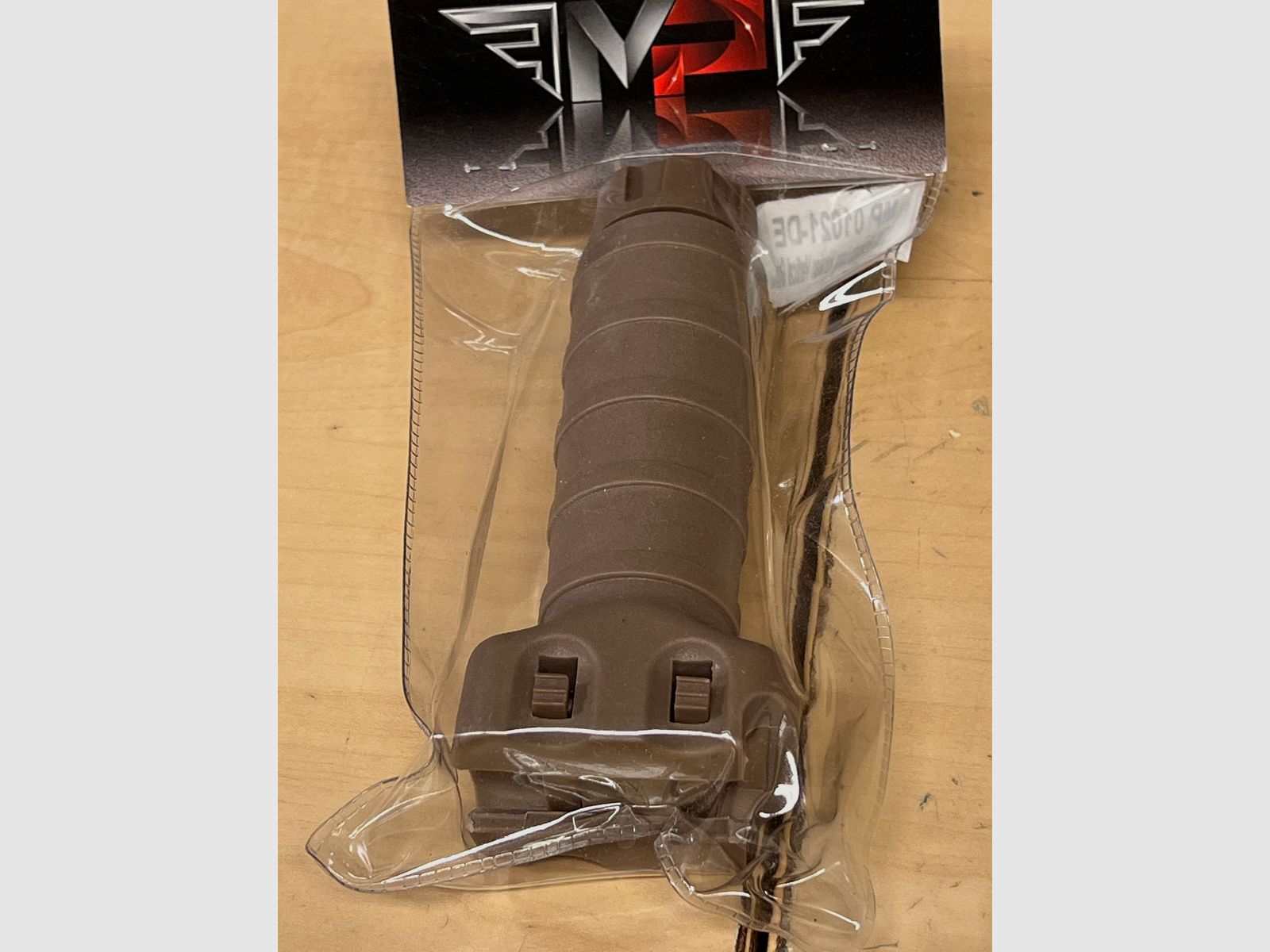 Frontgriff für Airsoft vertikal in Dark Earth lange Version TYP 2