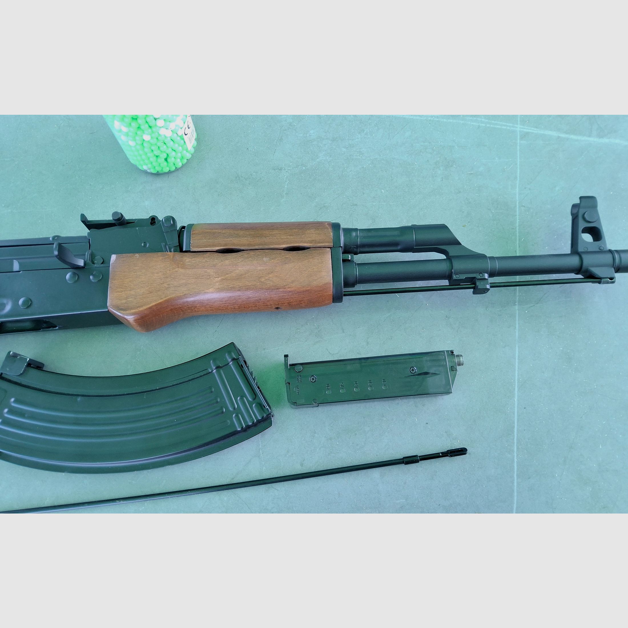 Full Metal Airsoft AKM – 1,6J Begadi tuningveer (echt hout)