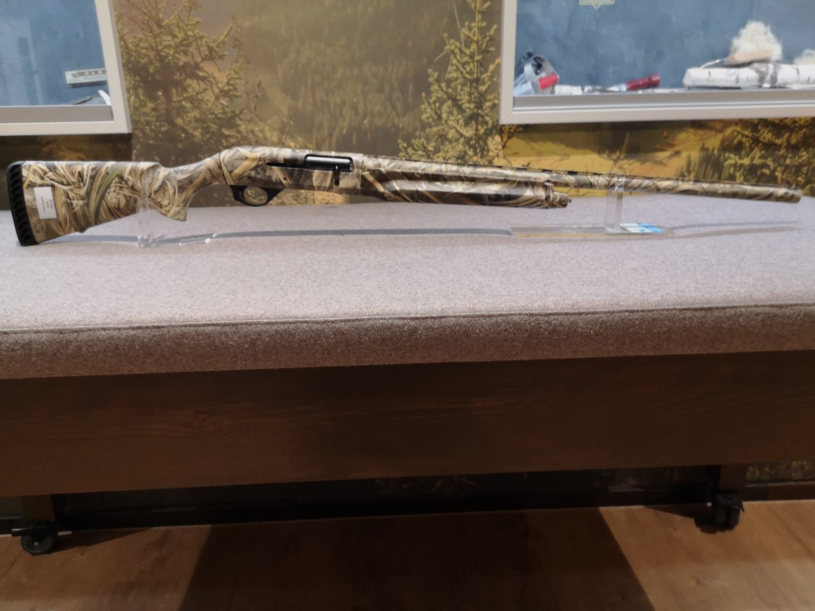 Benelli Montefeltro 12/76