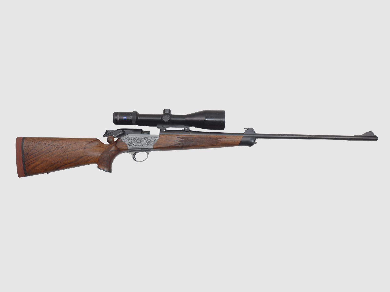 Blaser R8 Luxus Sondergravur – 10,3x60R – Zeiss Victory HT 3-12x56