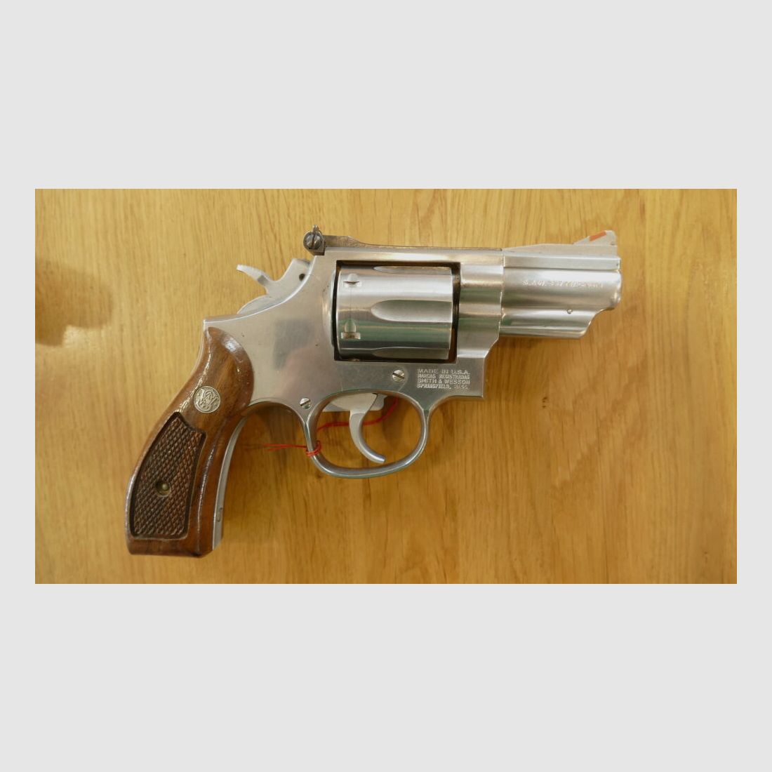 Smith & Wesson	 66