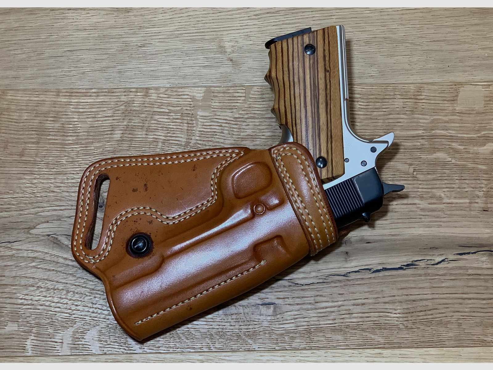 Galco S.O.B. leren holster geschikt voor de Colt Government/ Browning Hi Power, ZONDER pistool