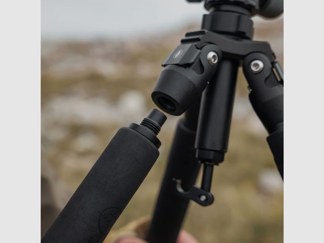 Spartan Precision Equipment Ascent Tripod™ Gen 2 Woodland mit Davros Pro Head™ und Trekkingstockgriffen