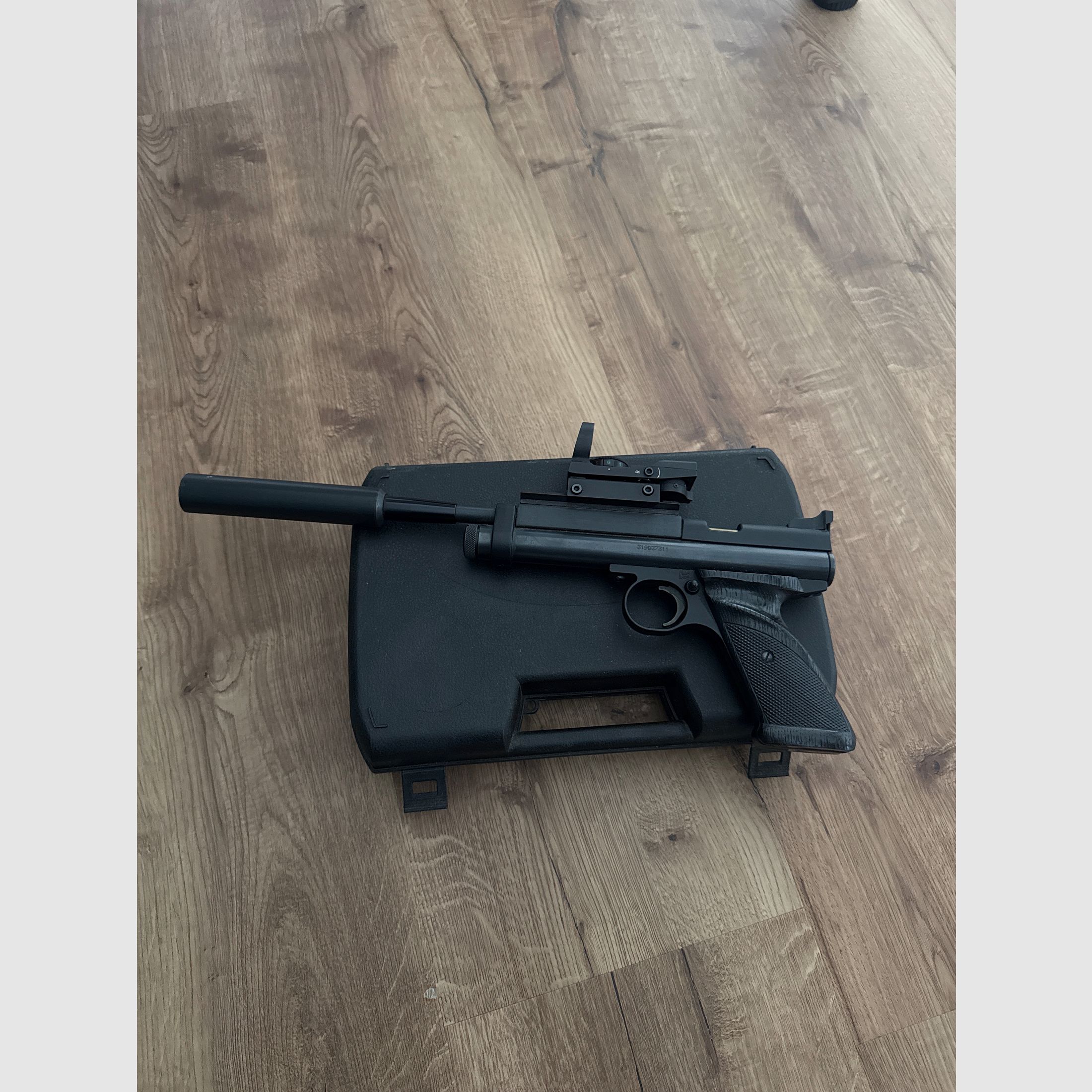 CO2 Luftpistole Crosman 2240 mit RedDot und Schalldämpfer 