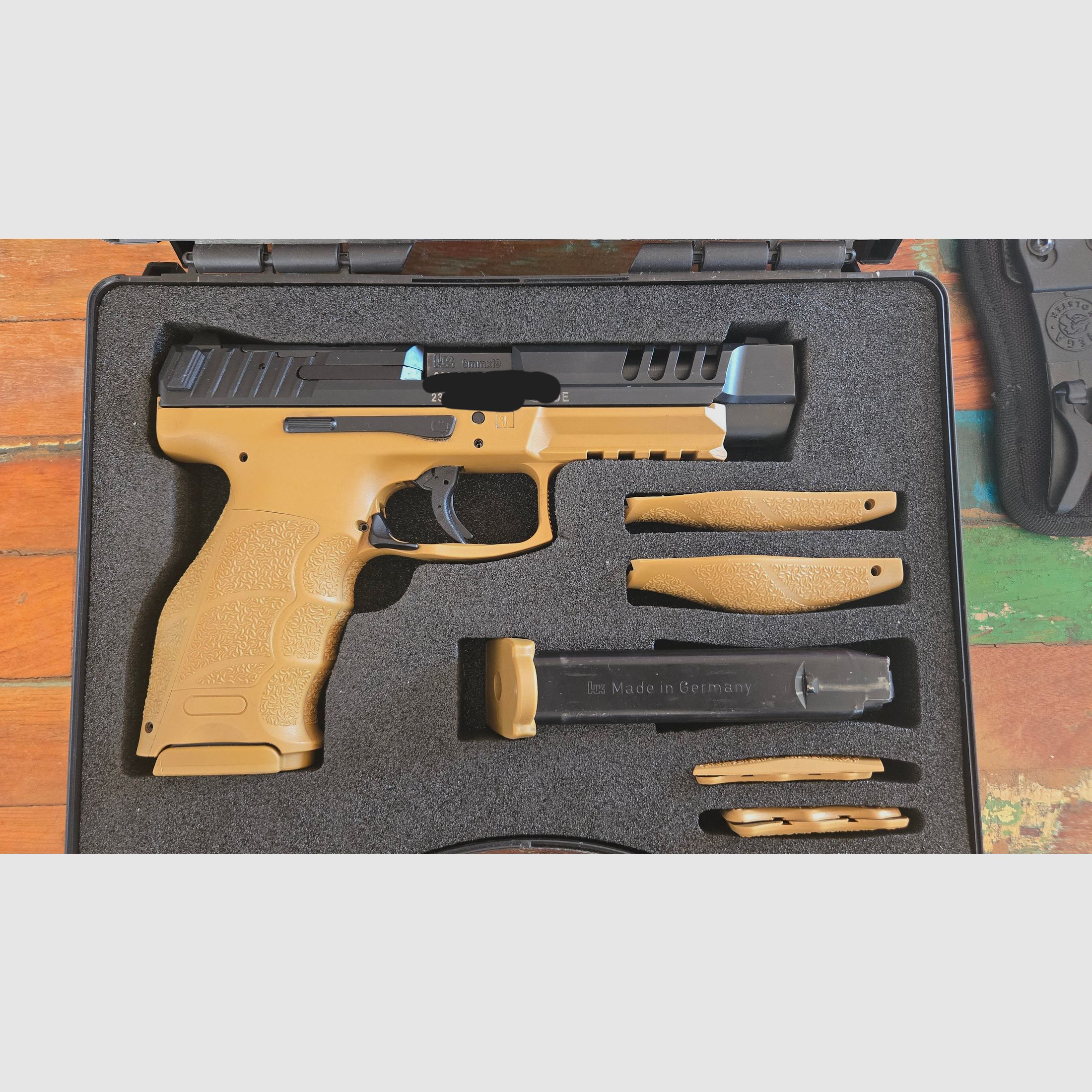 Heckler & Koch SFP9 L OR – Sondermodell in RAL 8000 (Sand)