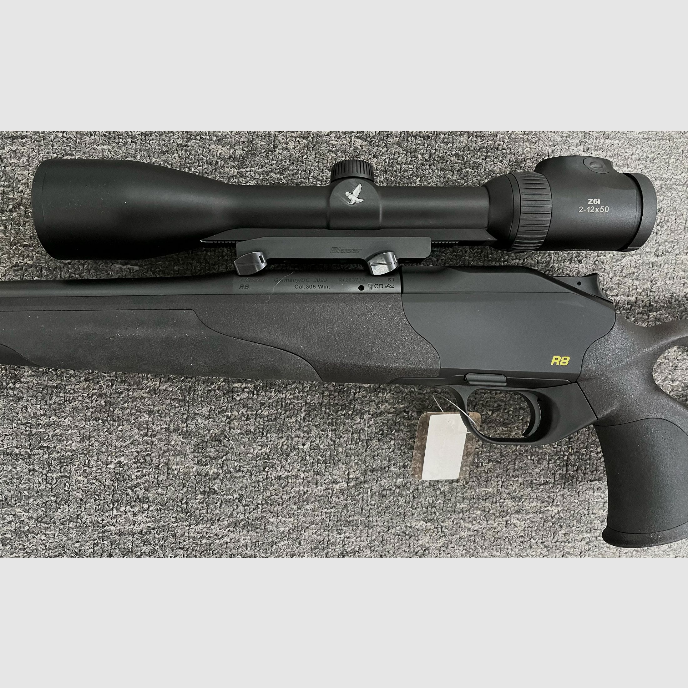 Blaser R8 Ultimate VSR 8x57 IS + Swarovski 2-12x50 + Sattelmontage