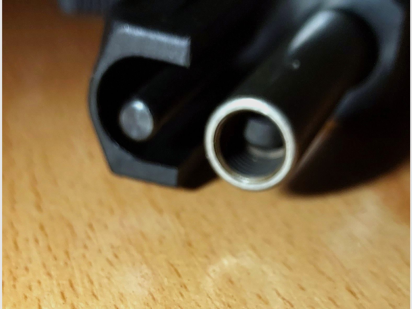 ME IWG SP 15 Kompakte Schreckschuss Pistole brüniert 9mm P.A.K. (876) mit 2 Magazinen