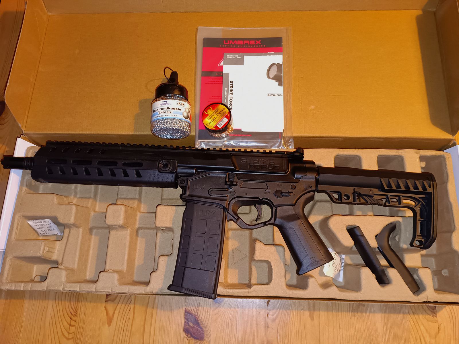 UX Strike Force CO2 Geweer 4,5 mm BB Munitie