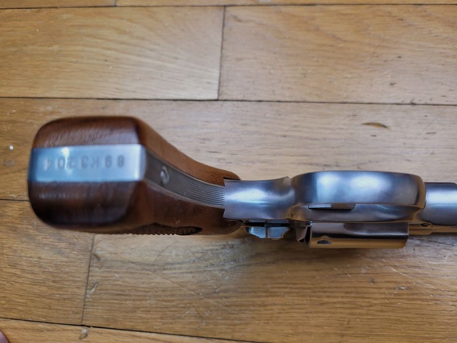 Sehr schöner Revolver Smith & Wesson M66-1 Subnose genannt „Combat Stainless Magnum“ – 6 Schuss in .357 mag – Lauf 2,5 Zoll – neue polierte Edelstahl-Oberfläche – M66-1 von 1977 oder 1978 – die echte „Hand Canon“ in neuwertigem Zustand, Bild 7 von 17