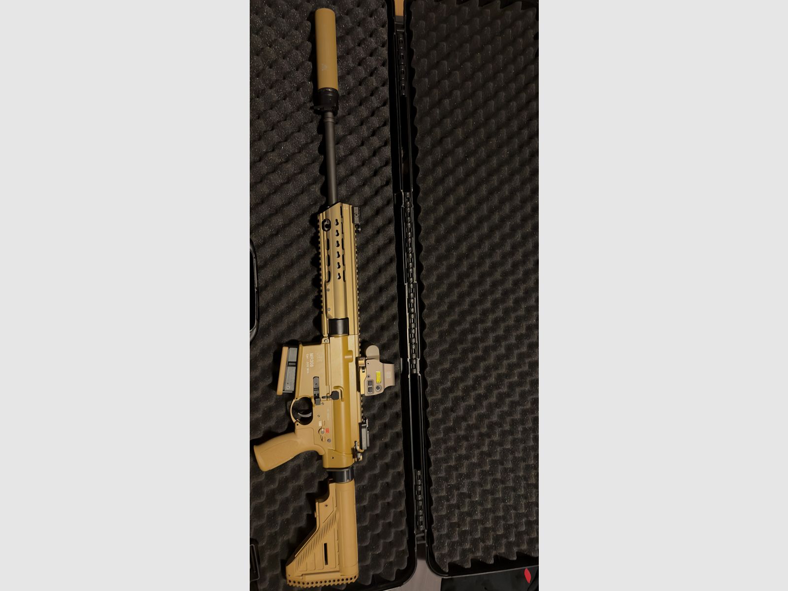 Heckler & Koch MR308 A3 (Special Edition - RAL8000) z tłumikiem Rotex-X i celownikiem EOTECH HWS EXPS3-0
