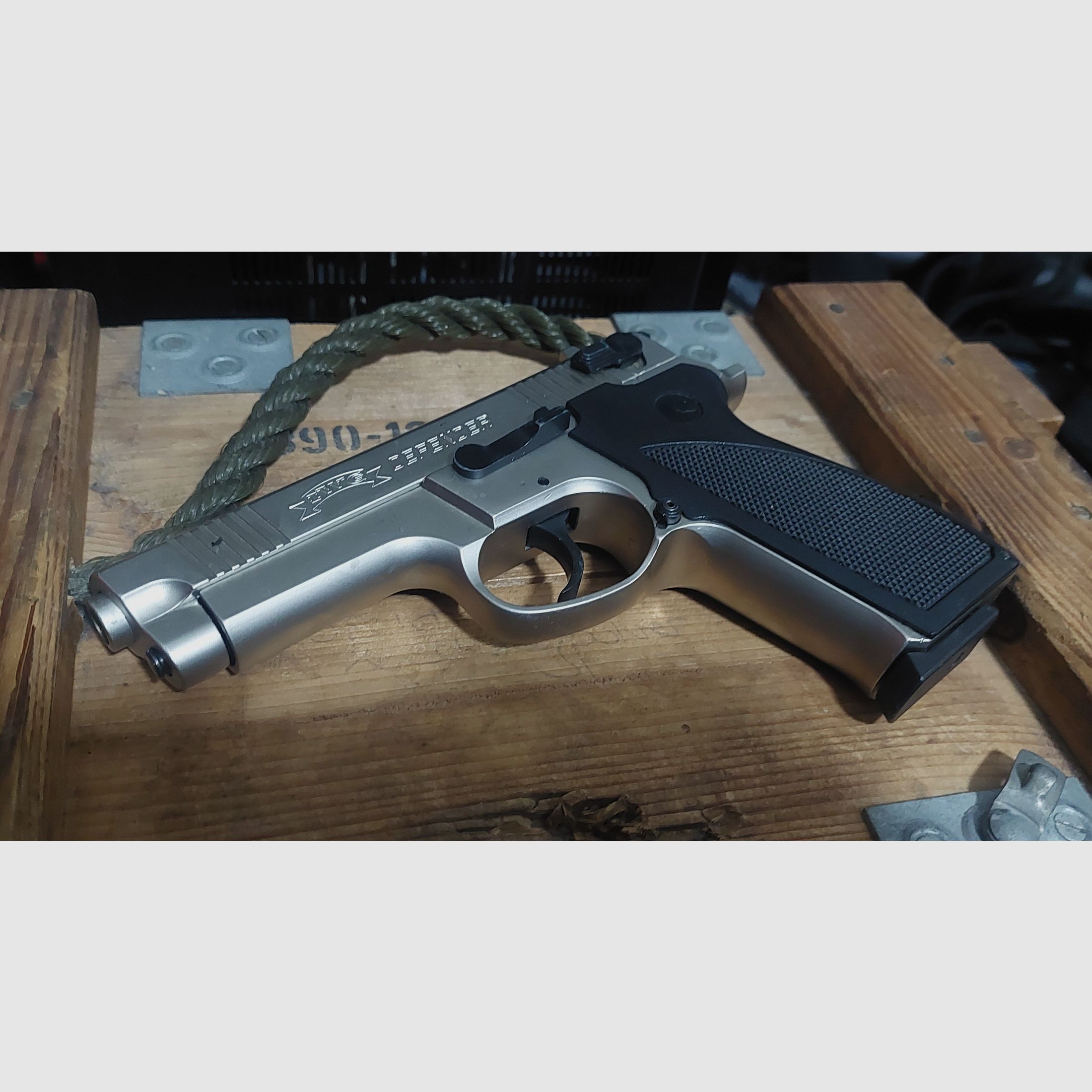 IWG Defender 9 mm P.A.K (PTB 727)