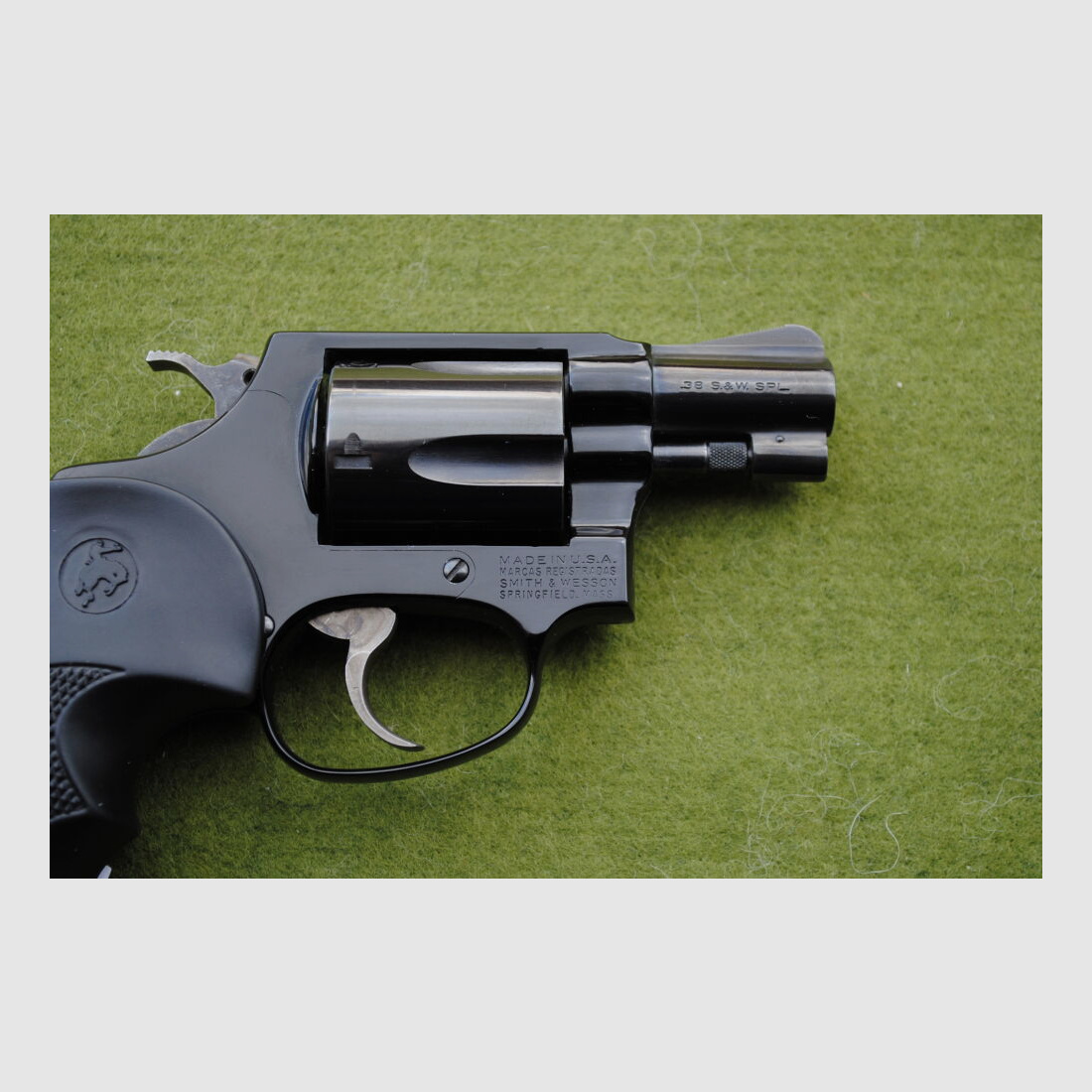 Smith & Wesson M 37, Lauflänge 2 ", Gummigriffschalen