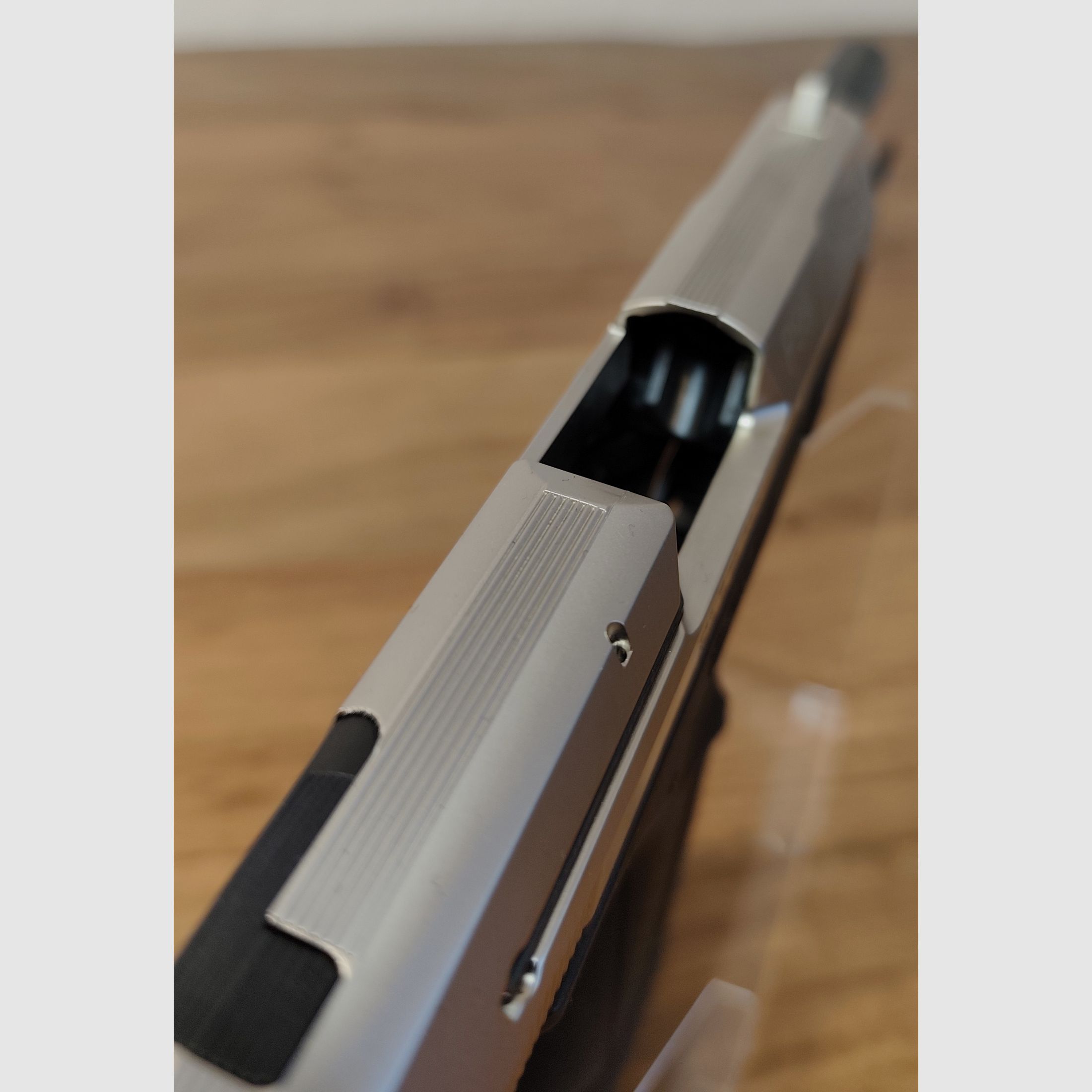 Wather P 99 Nickel kal. 9mm PTB 762 w stanie nowym