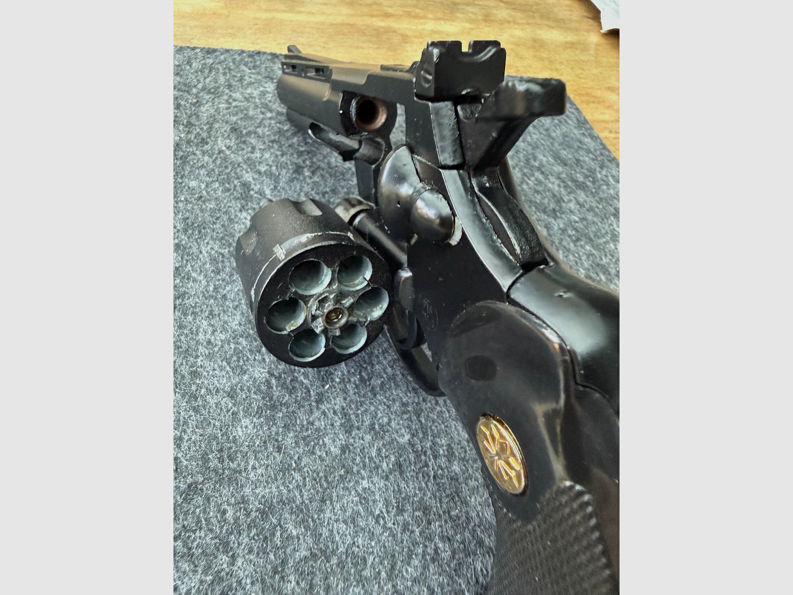 UMAREX model Python. Caliber 9 mm blank (.380 blank). Black