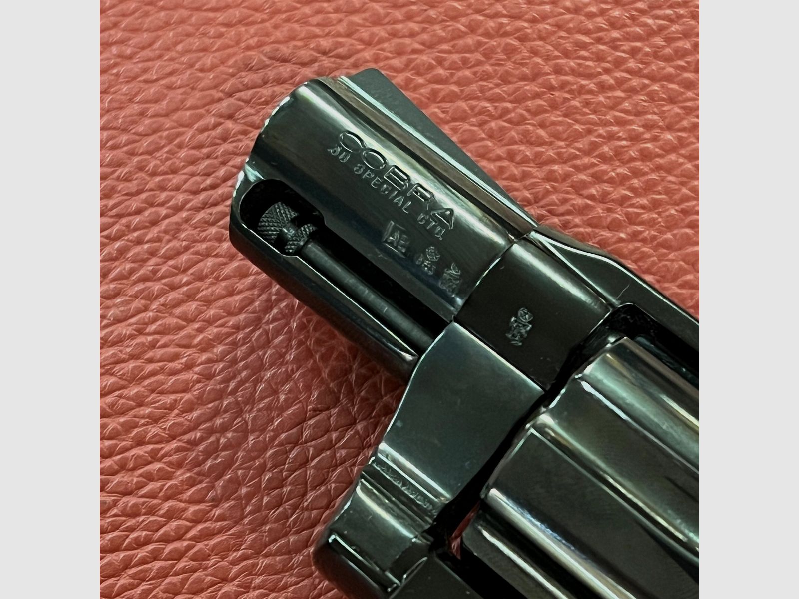 Colt Cobra, Bild 3 von 4