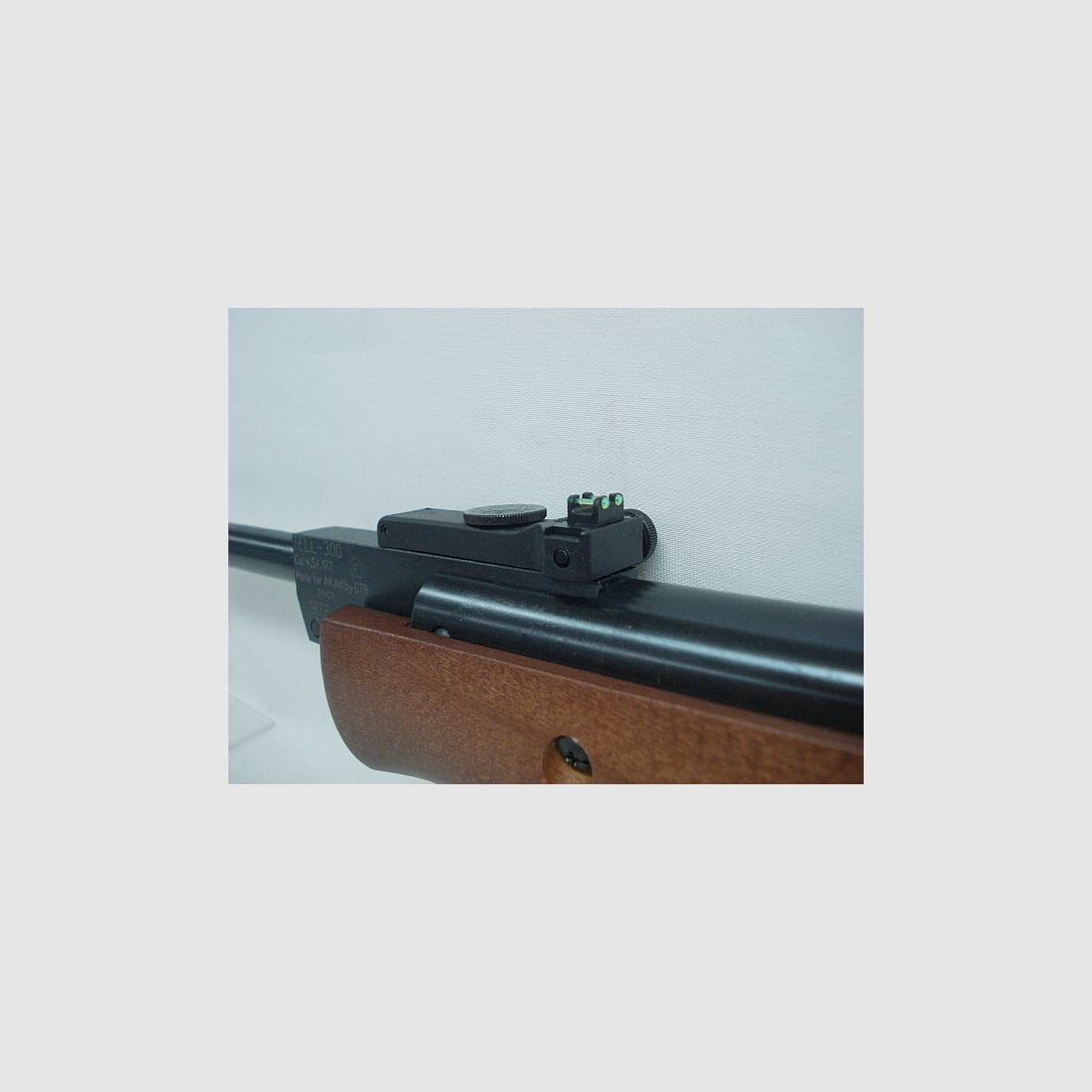 Modell 300 Kal.4,50 mm - Buchenholzschaft mit Backe