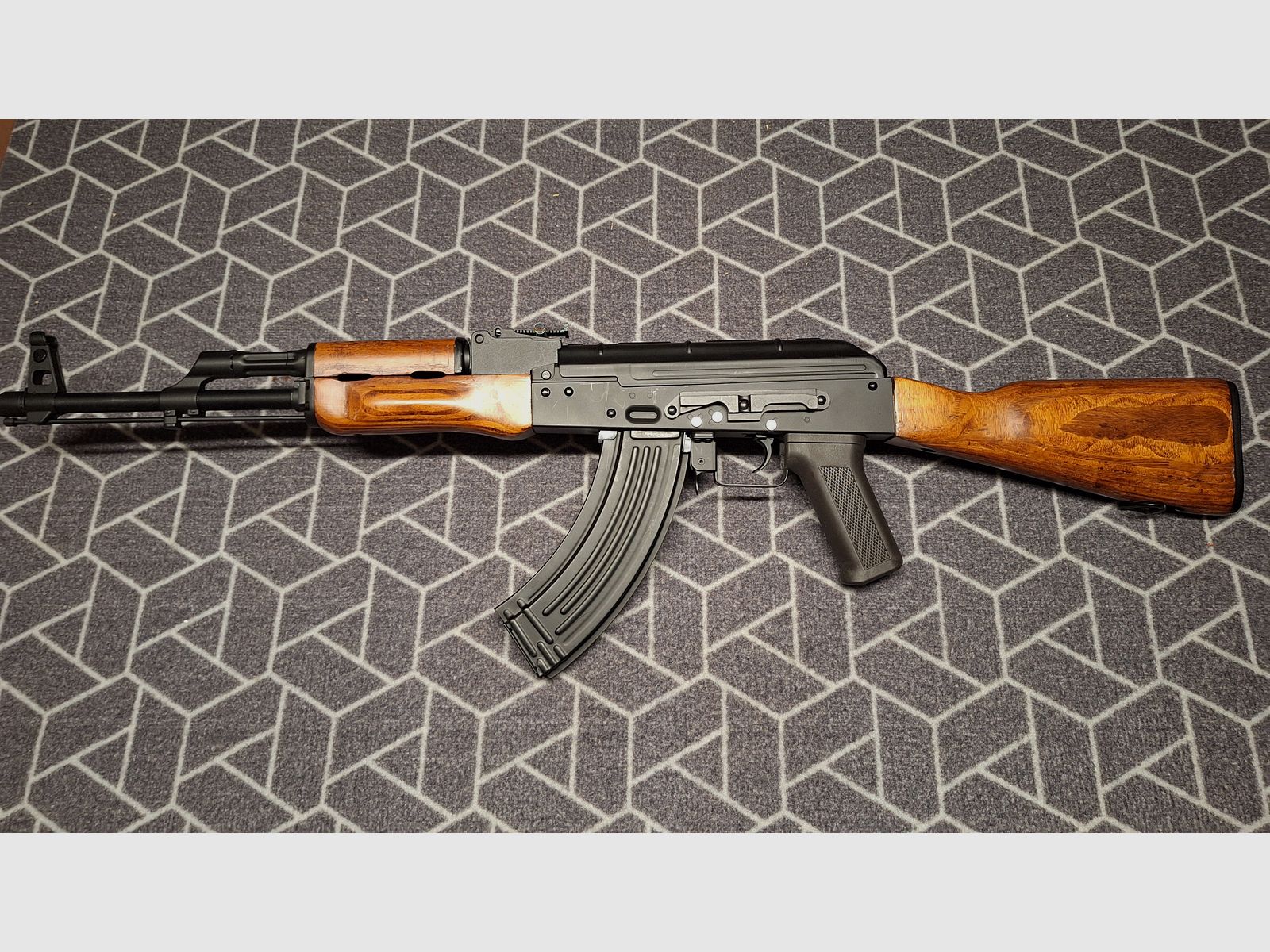 AK47 BEGADI SPORT AEG Vollmetall/Echtholz-NEU!