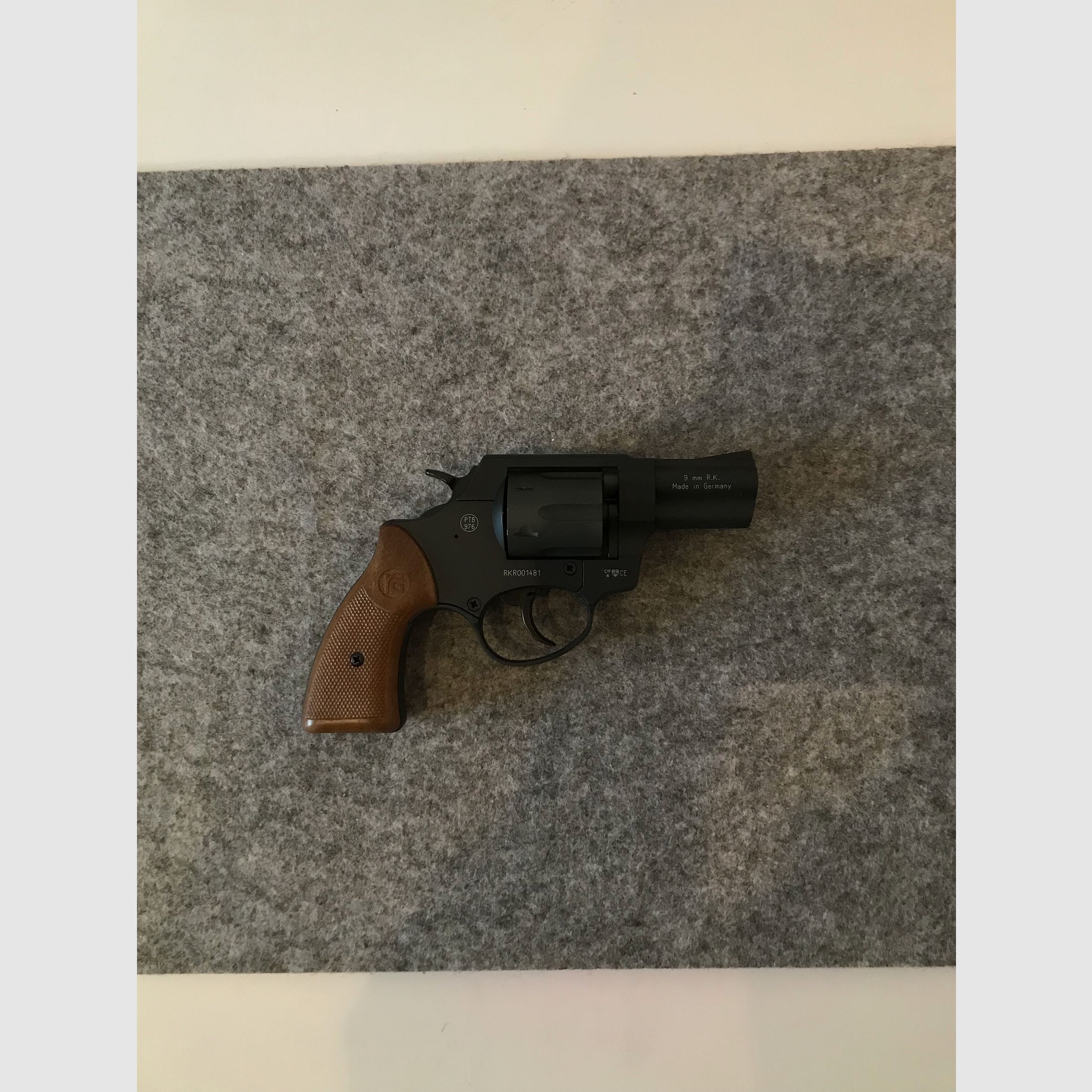 Röhm  RG89 9mm R.K.    Gazowy rewolwer