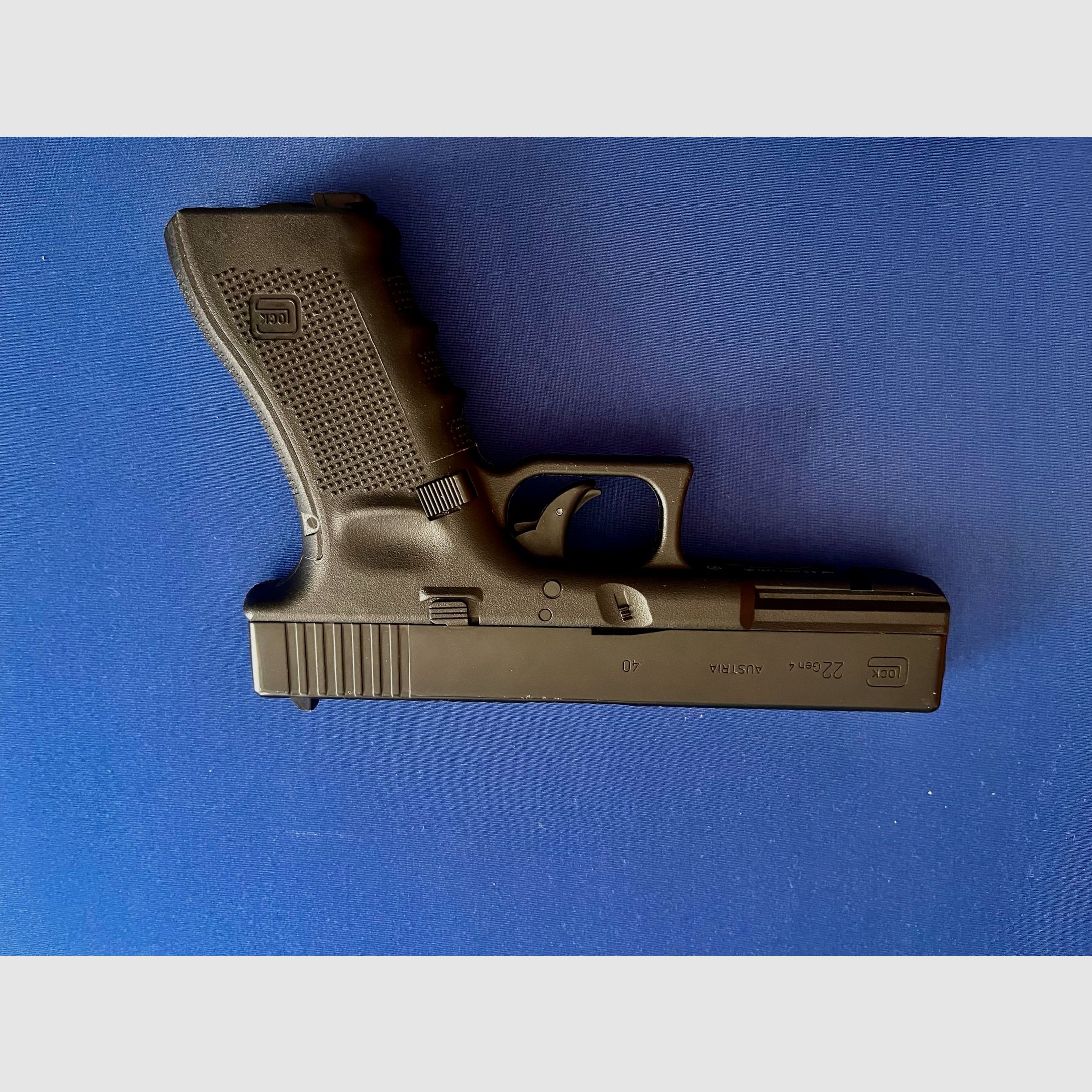 Glock 22 gen4 CO2, zdjęcie 5 z 9