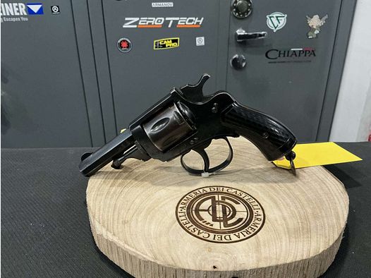 Revolver Lebel 8mm